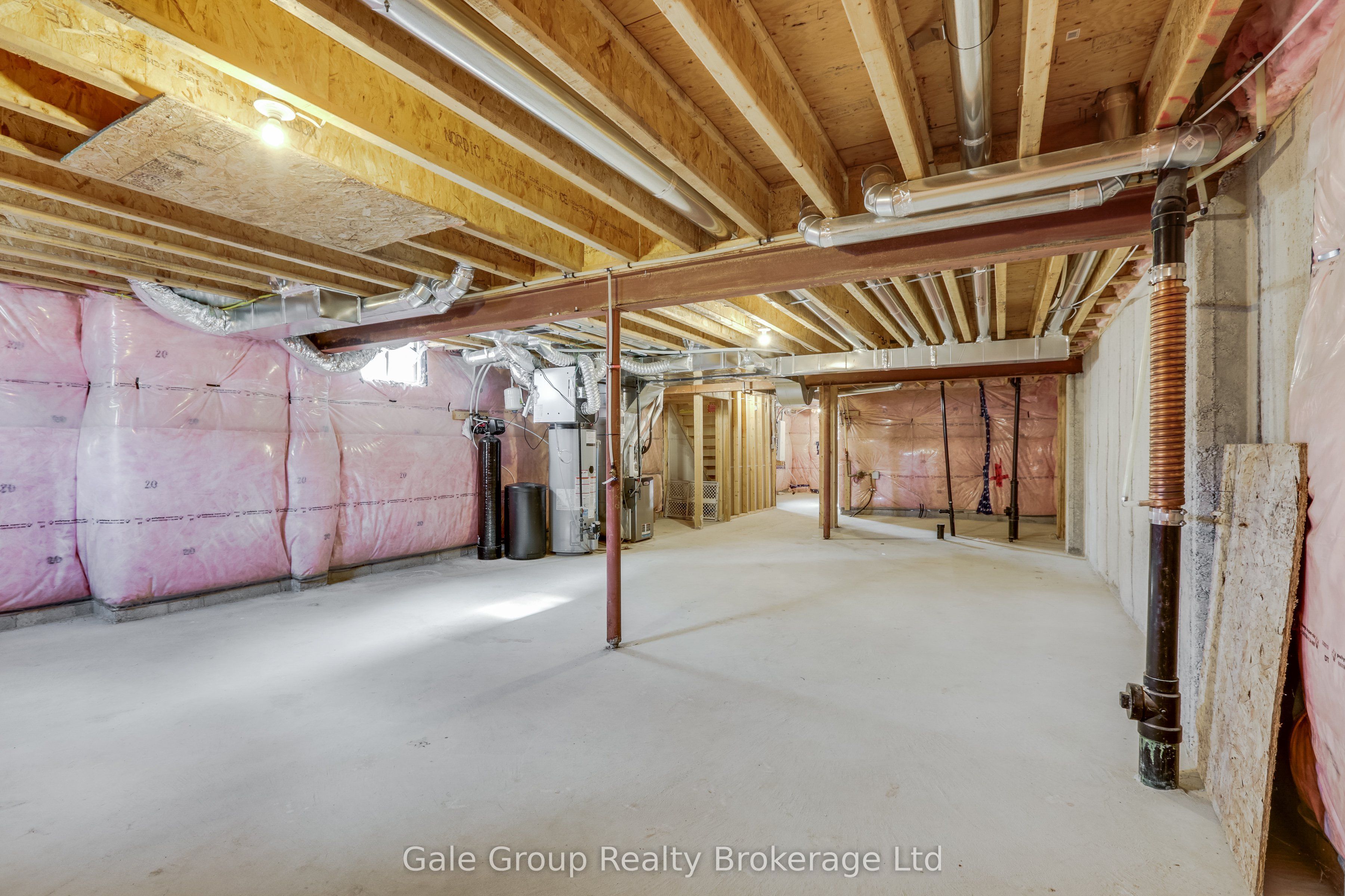 118 Huntingford Trail W Property Photo 42
