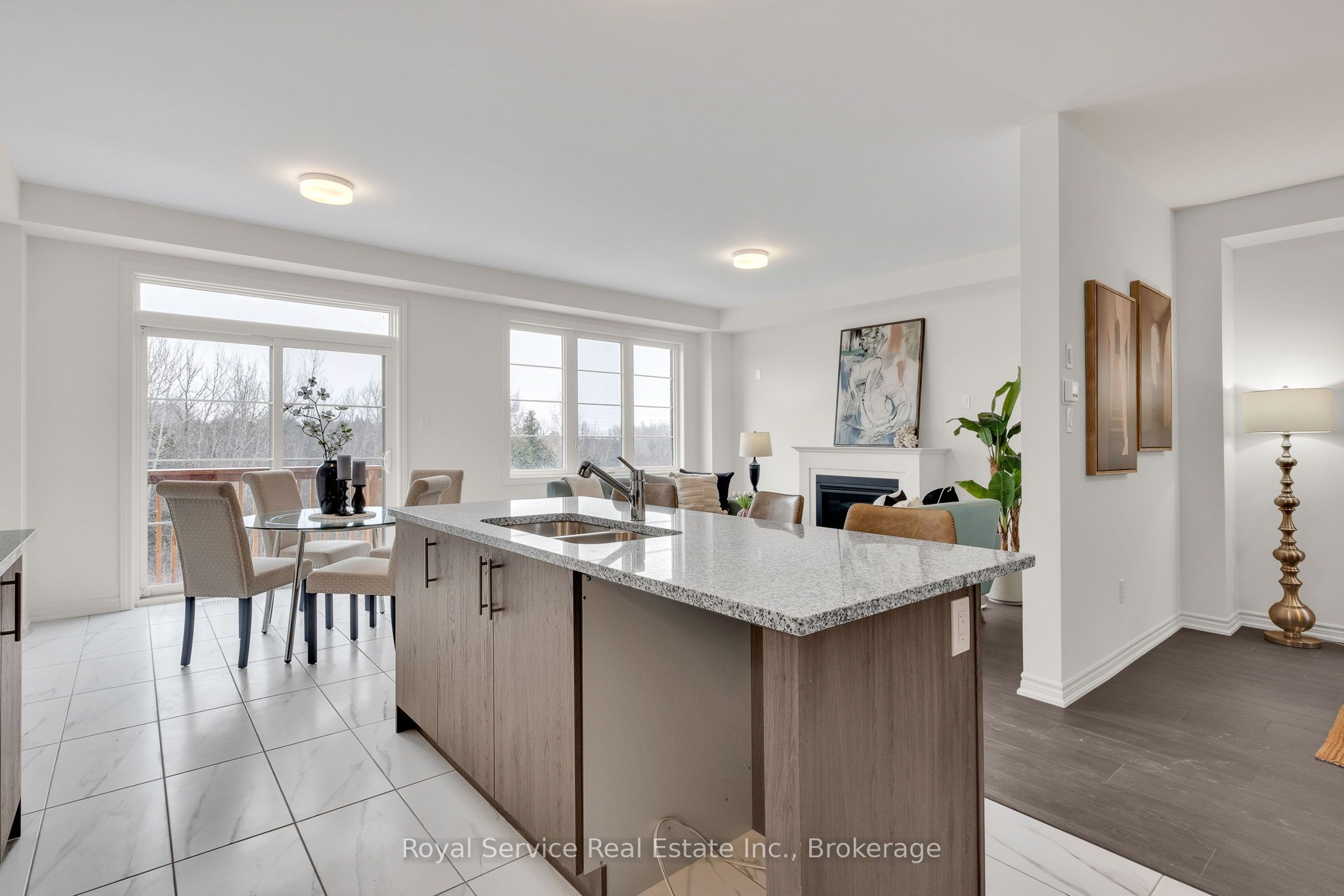 472 Trevor Street Property Photo 2