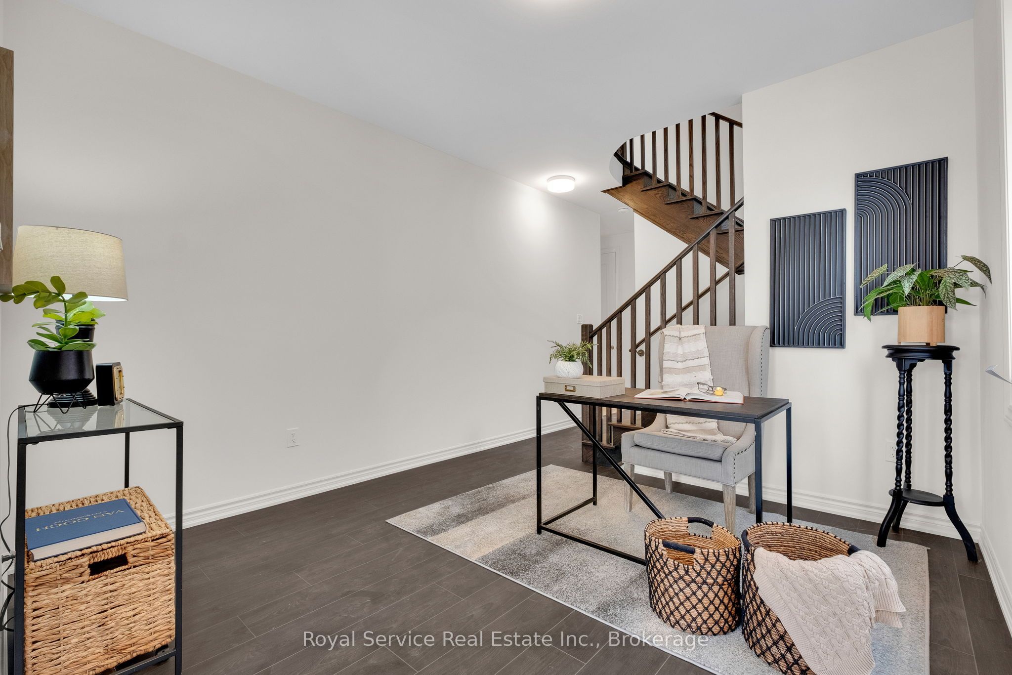472 Trevor Street Property Photo 5