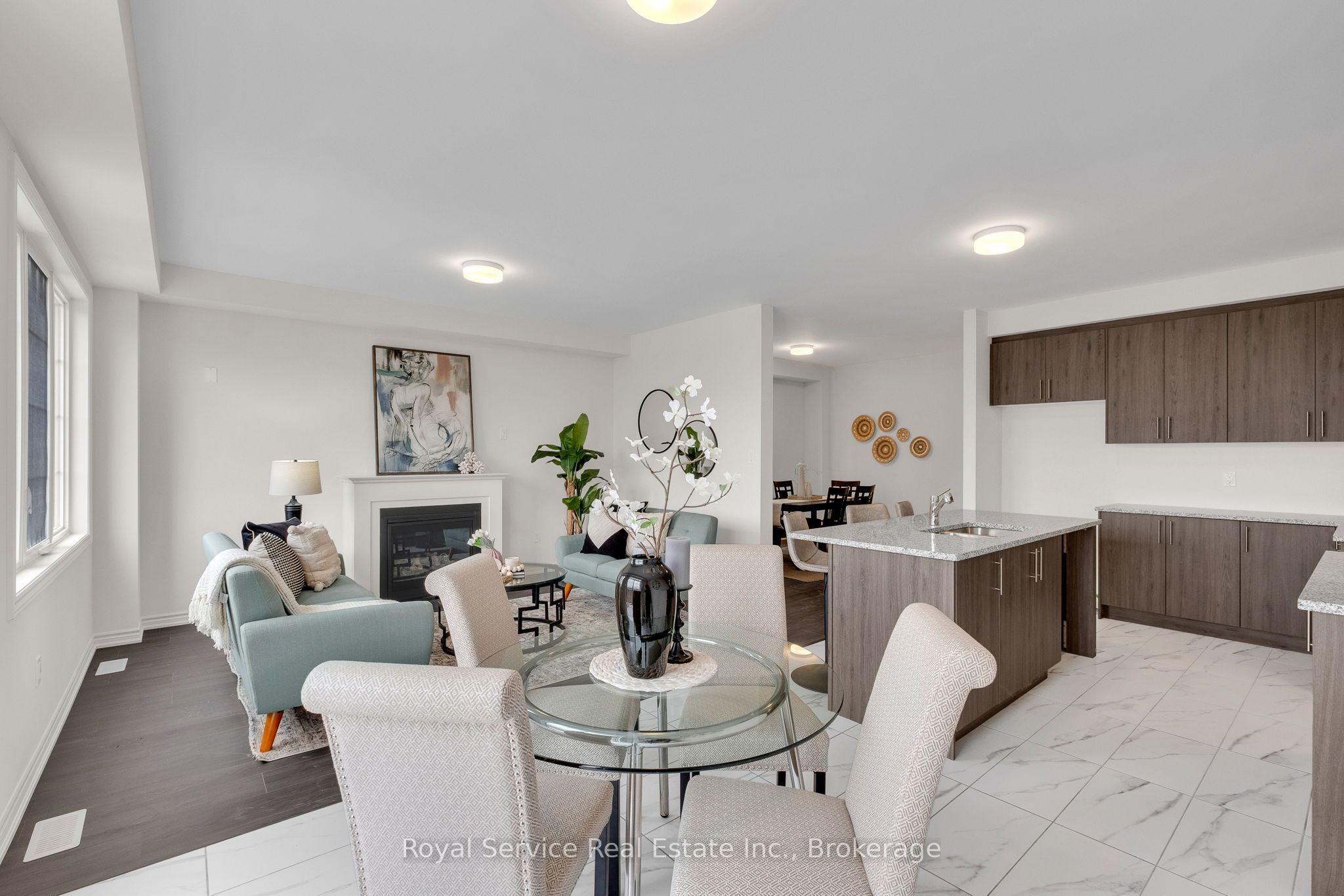 472 Trevor Street Property Photo 10