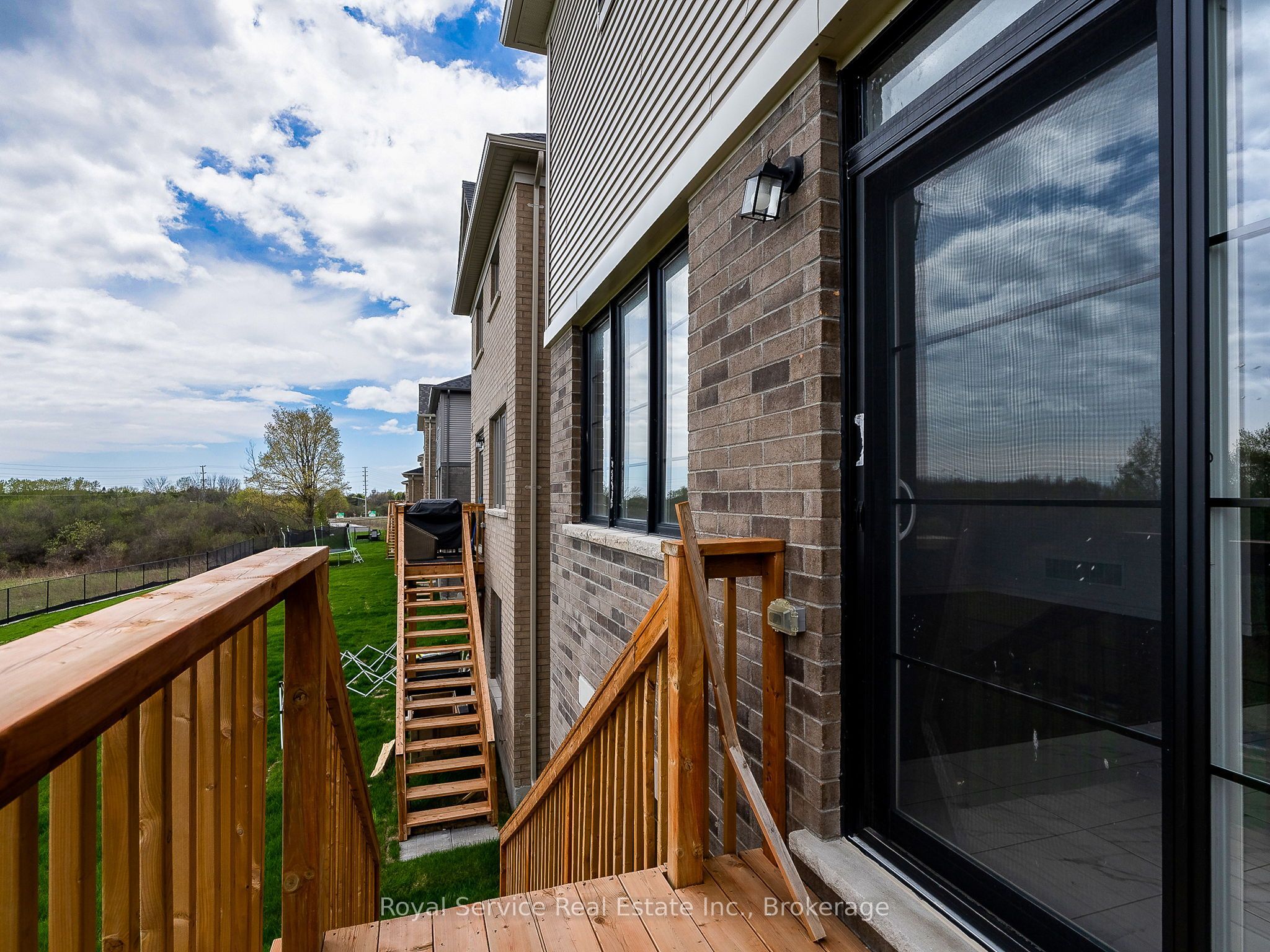 472 Trevor Street Property Photo 36