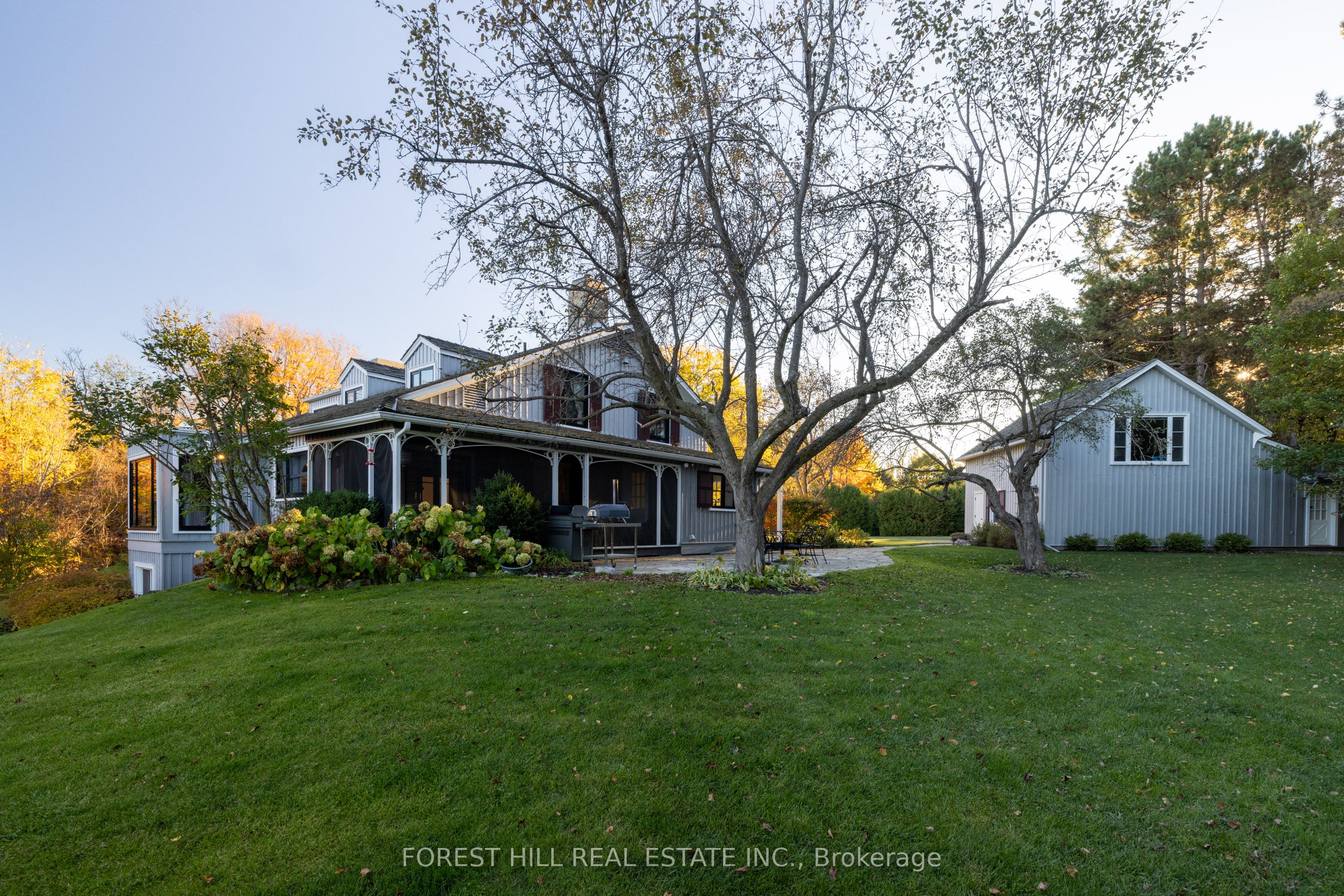 794575 Mono Centre Road Property Photo 3