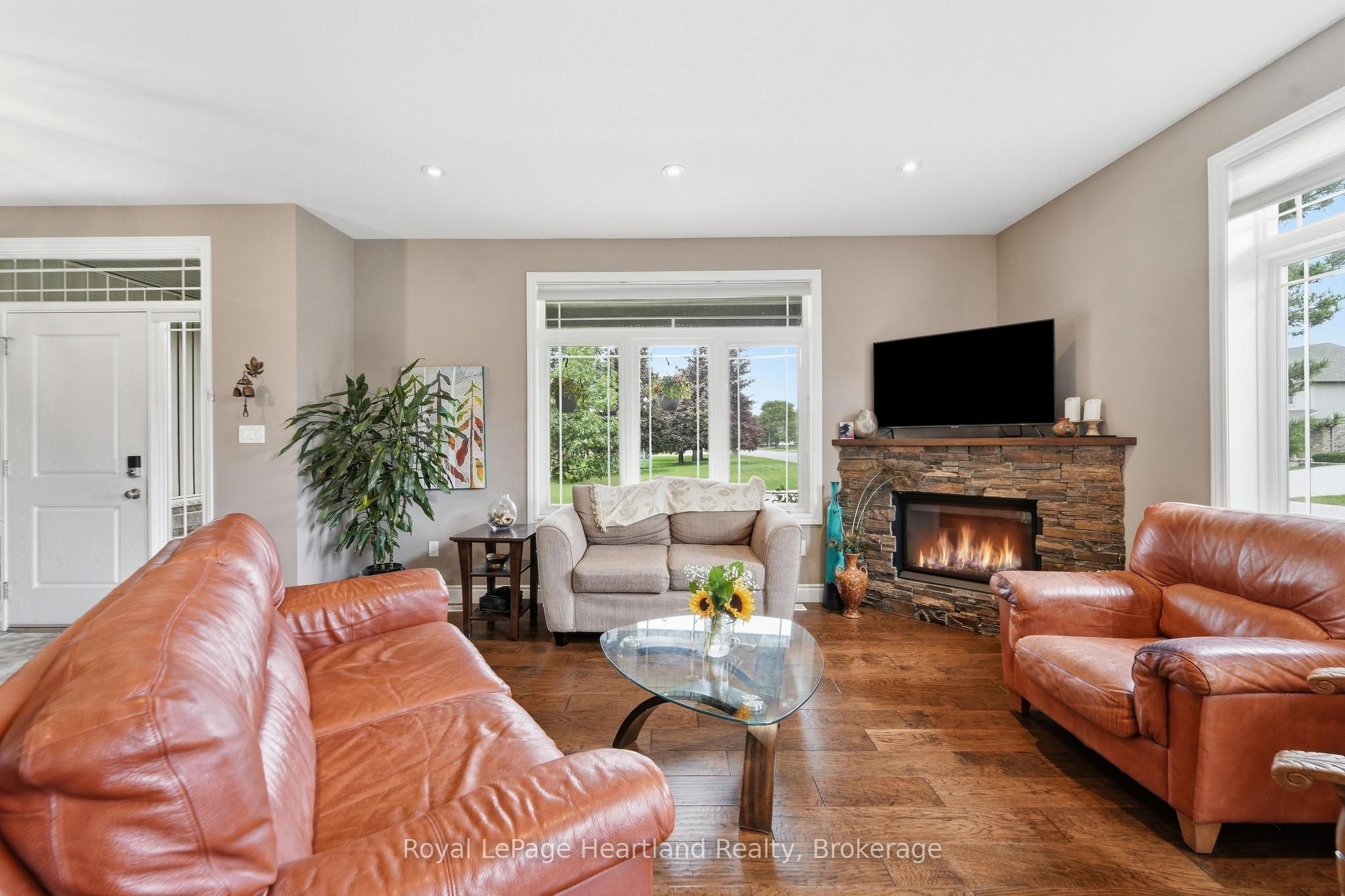 285 Darling Boulevard Property Photo 10