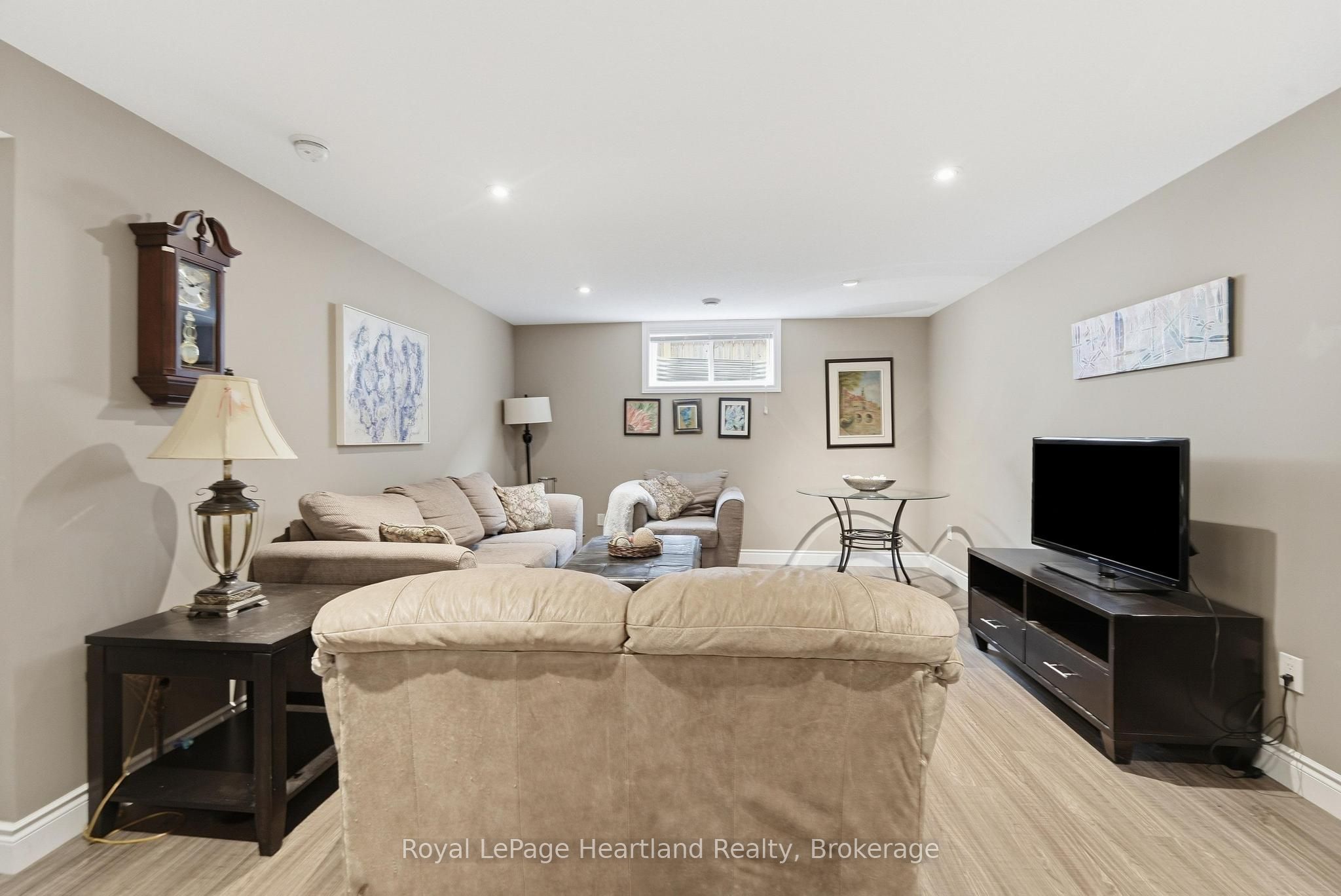 285 Darling Boulevard Property Photo 29