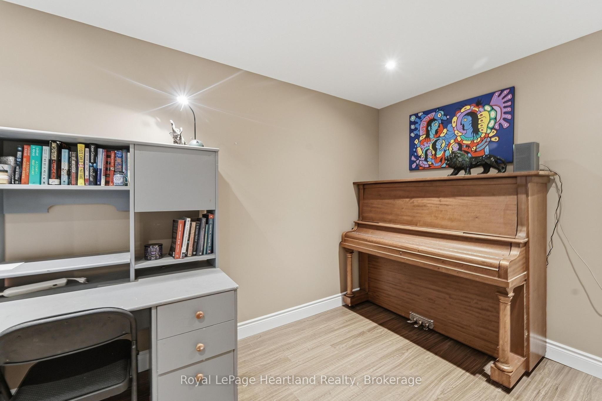 285 Darling Boulevard Property Photo 30