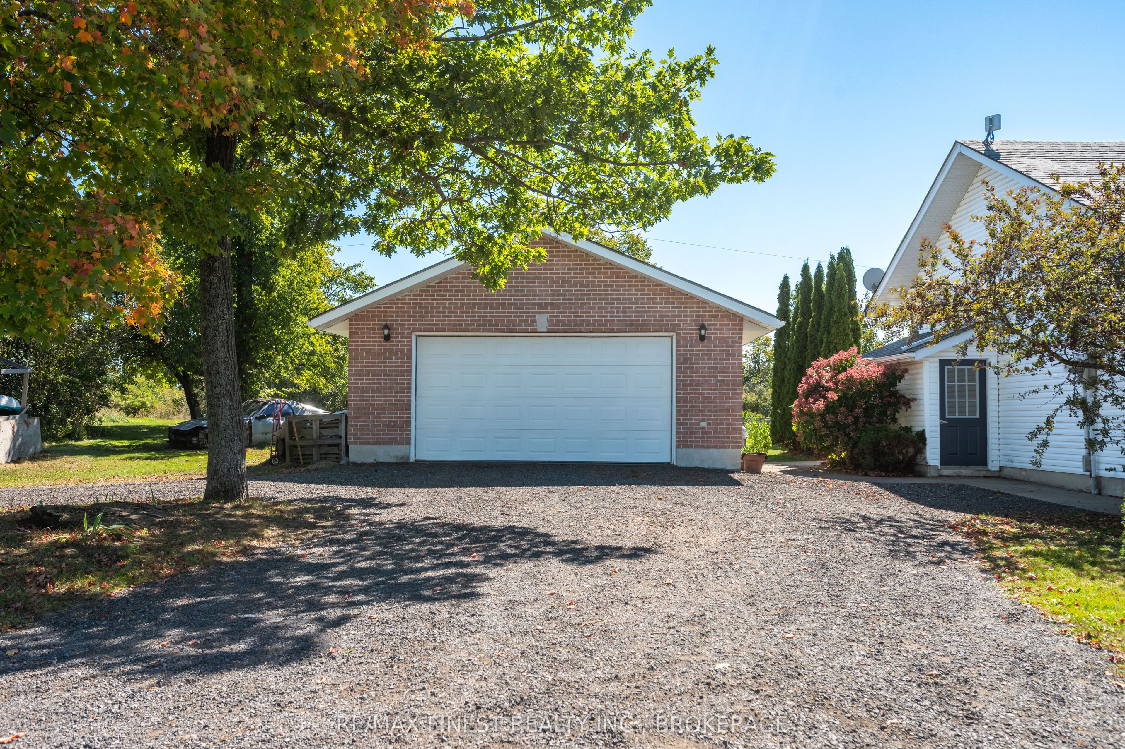 2442 Keeley Road Property Photo 2