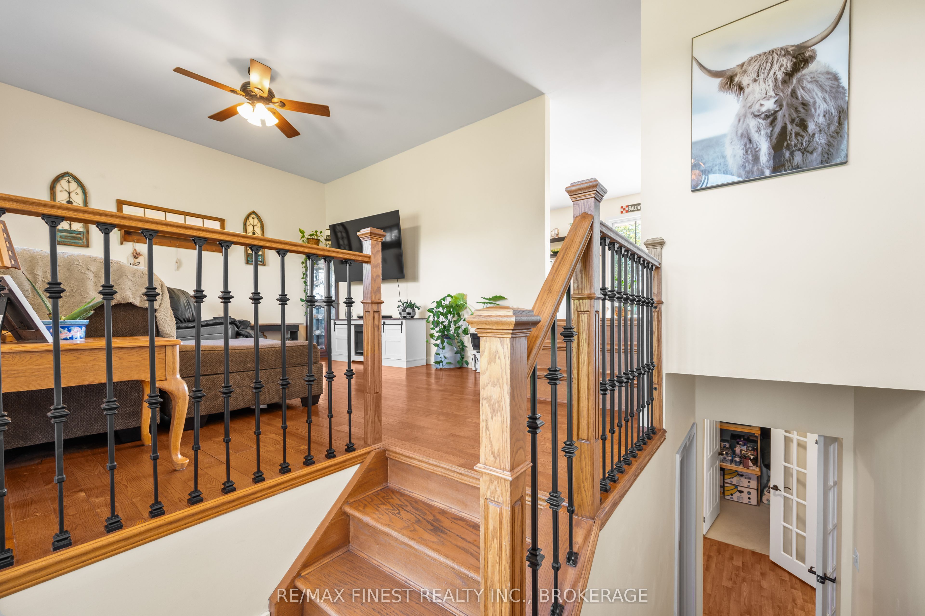 2442 Keeley Road Property Photo 3