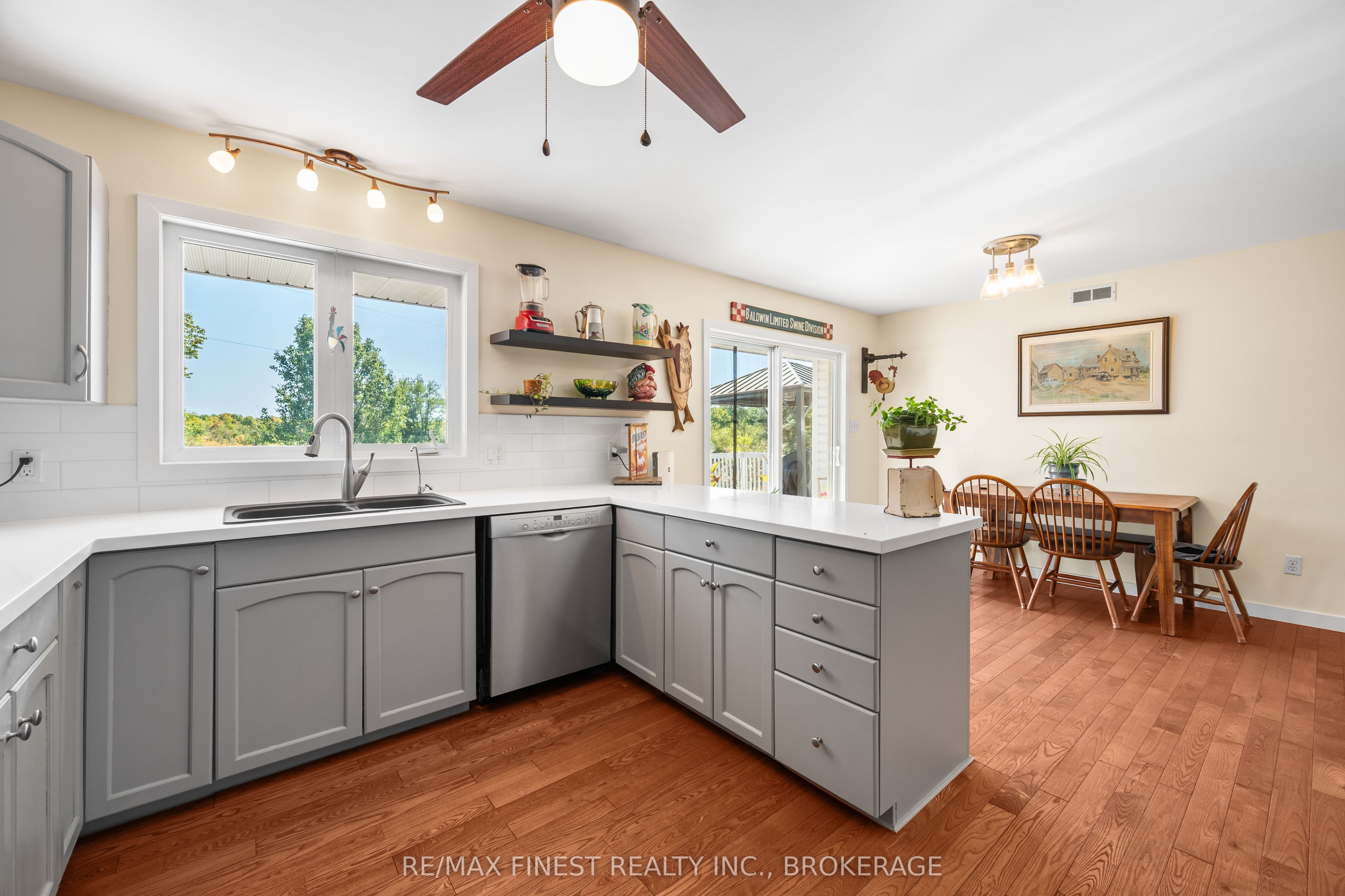 2442 Keeley Road Property Photo 11