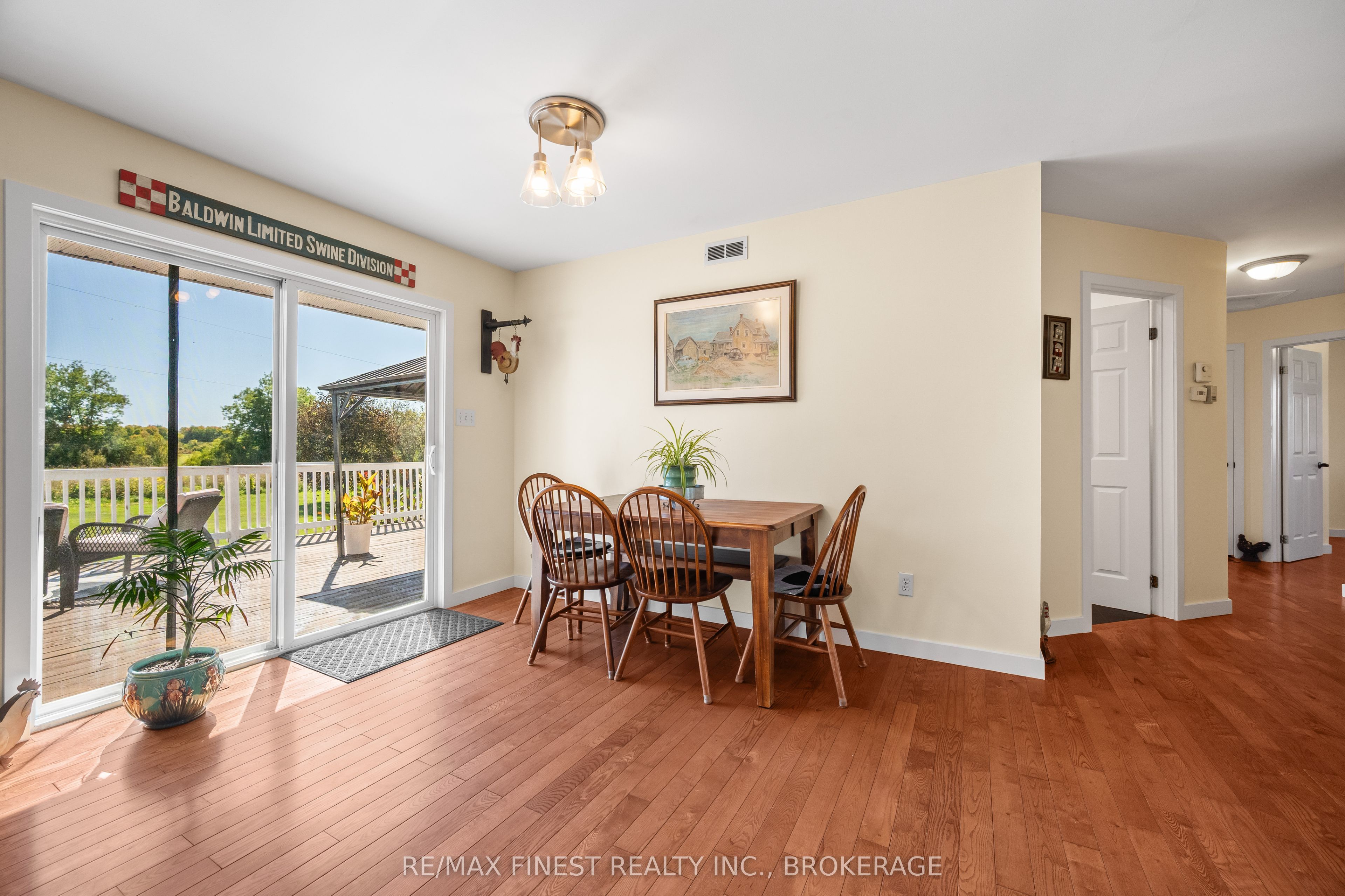 2442 Keeley Road Property Photo 12