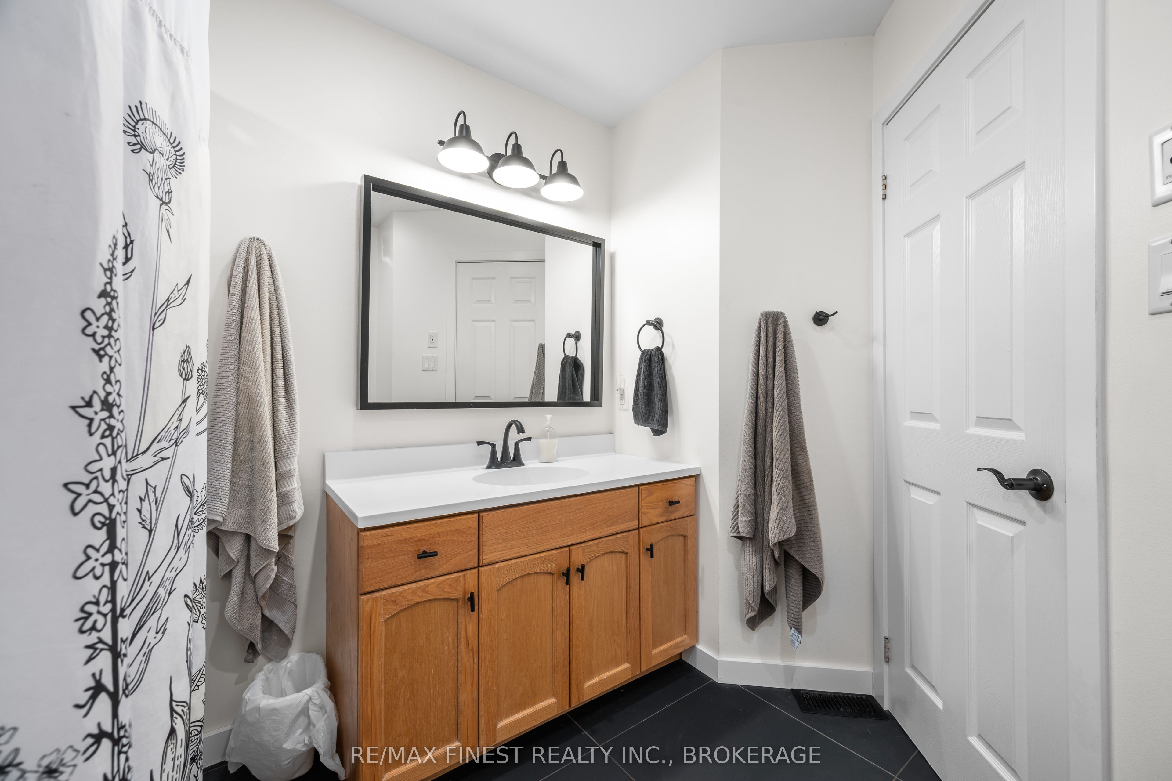 2442 Keeley Road Property Photo 15