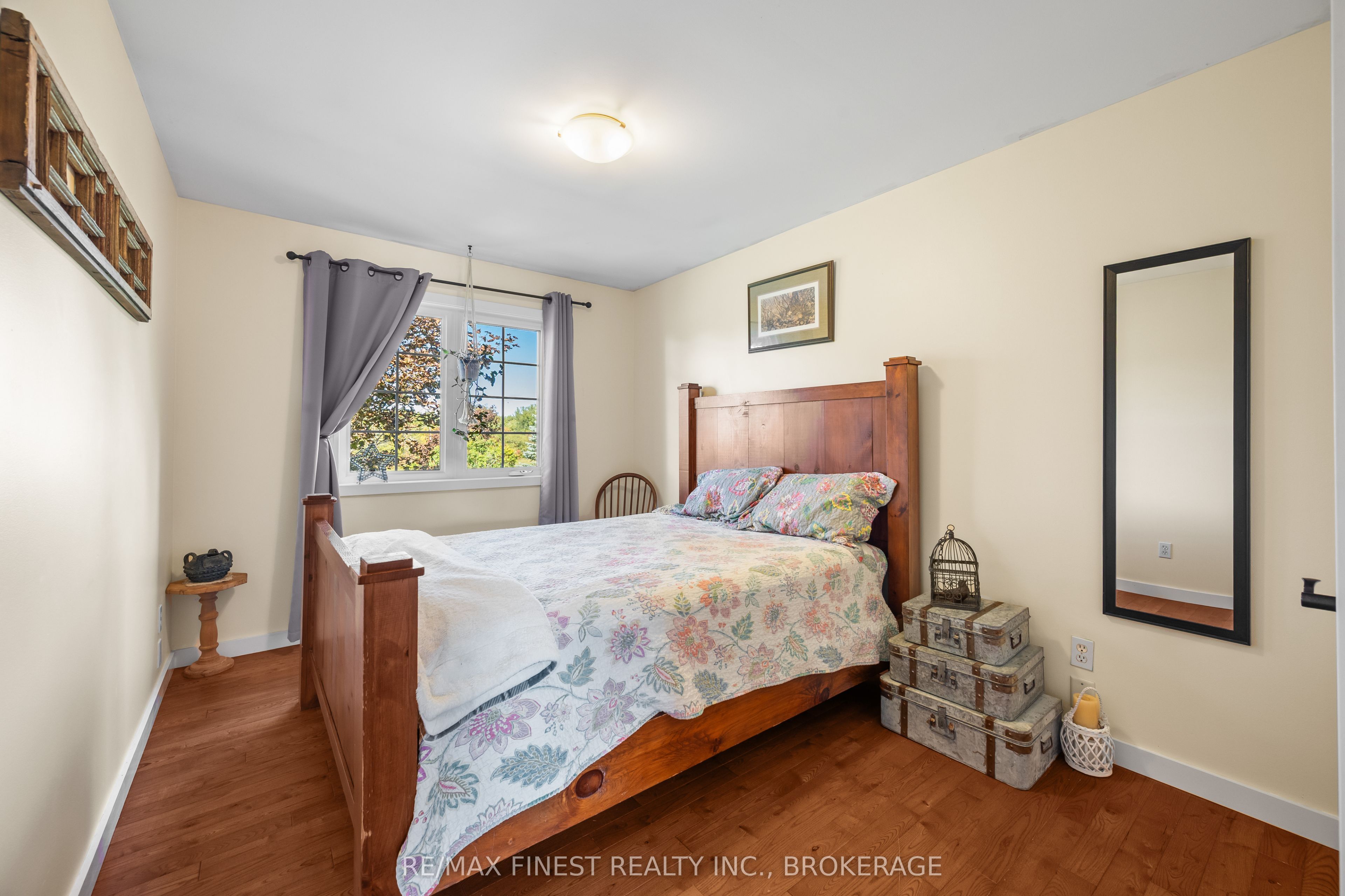 2442 Keeley Road Property Photo 16