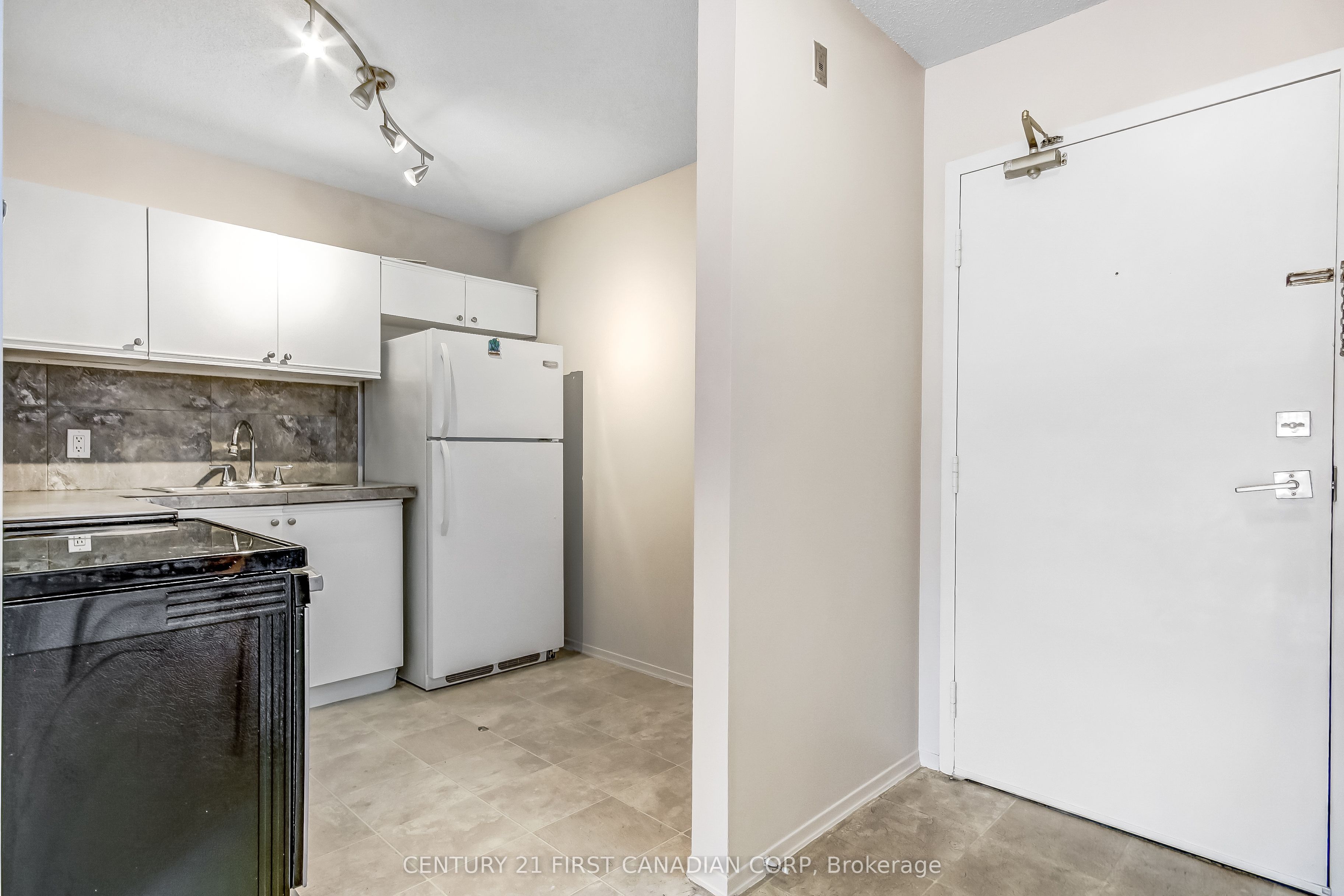5 Jacksway Crescent Property Photo 6