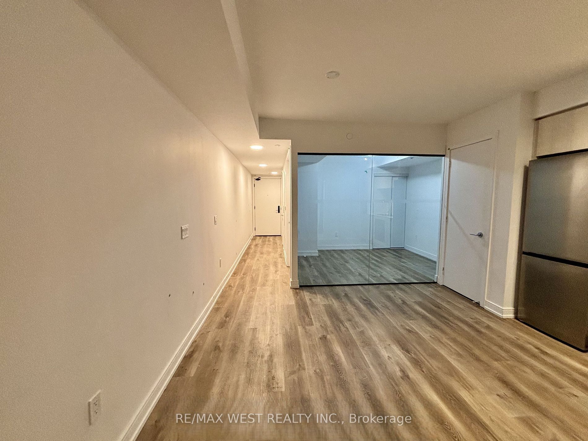 1 Jarvis Street 325 Property Photo 7