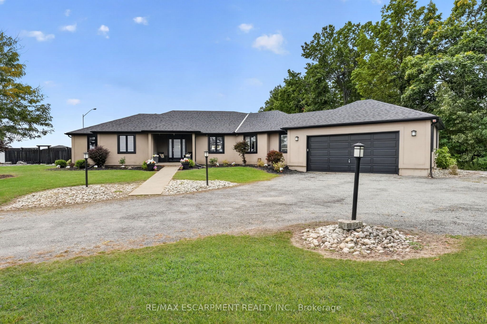 1380 Eighth Avenue Louth Property Photo 2