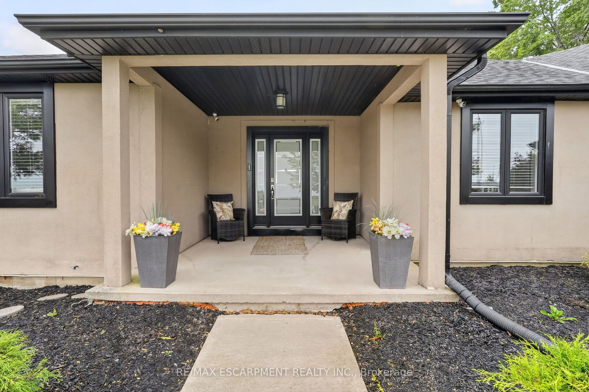1380 Eighth Avenue Louth Property Photo 3