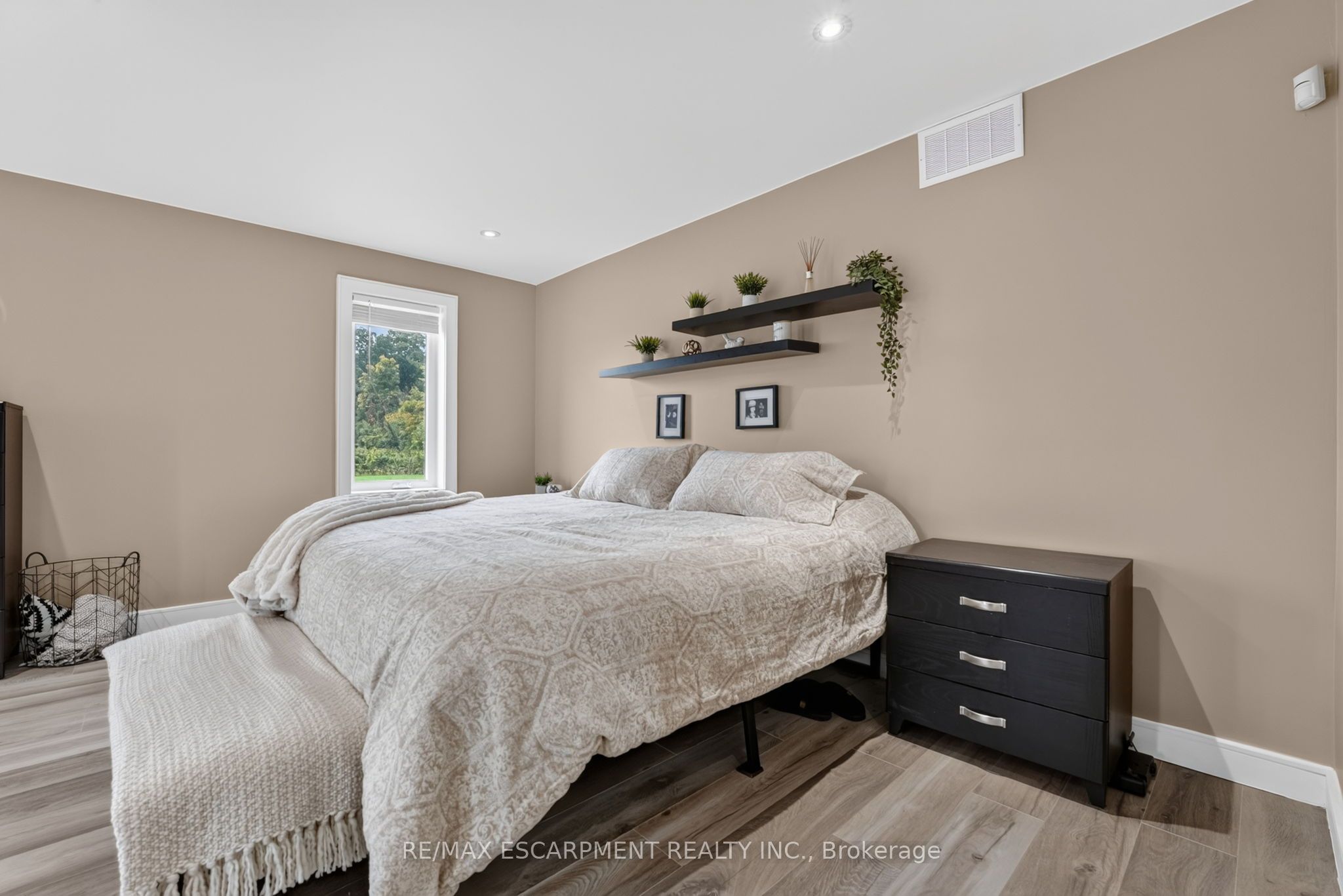 1380 Eighth Avenue Louth Property Photo 22
