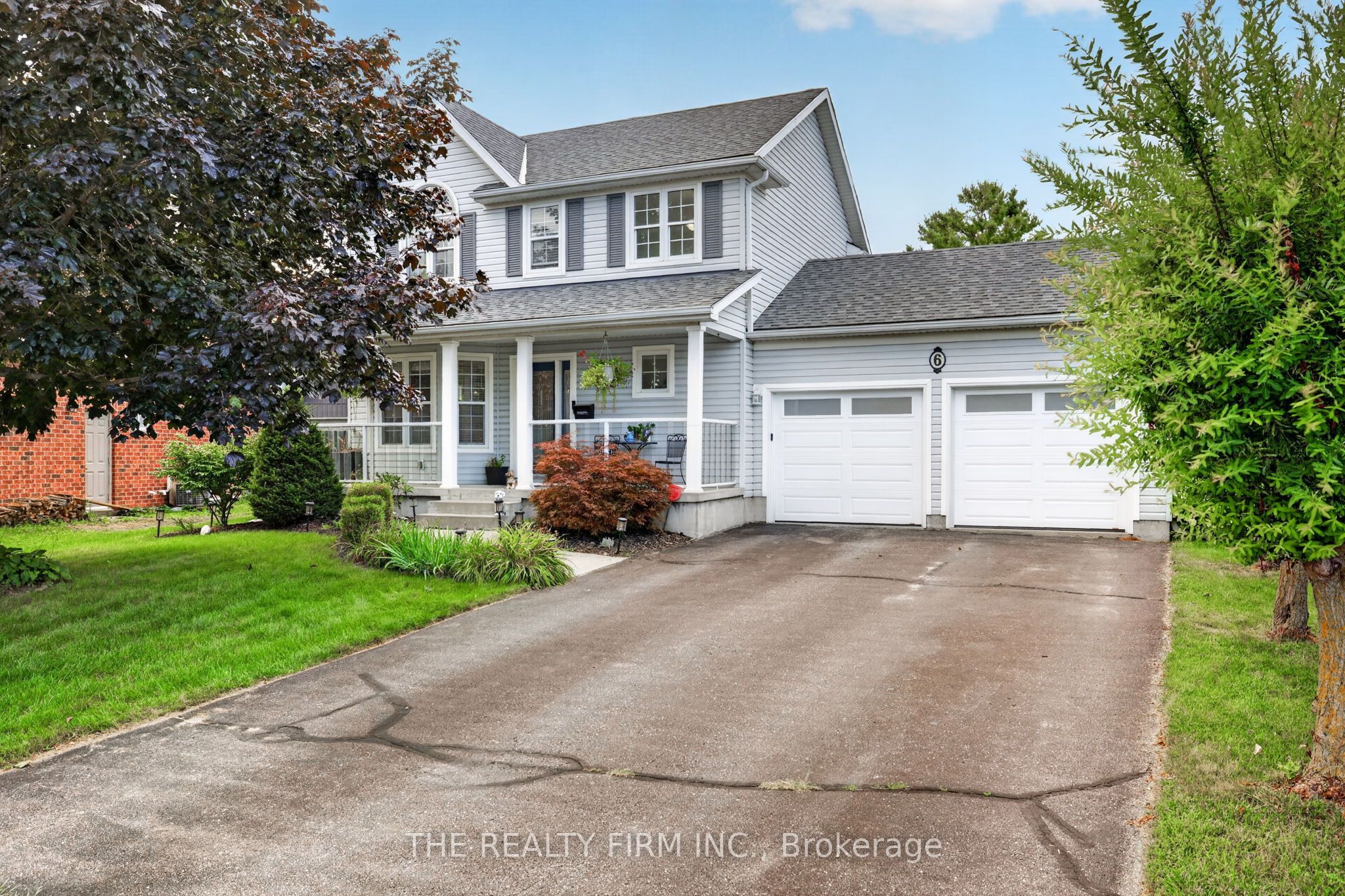 6 Oakdale Place Property Photo 1