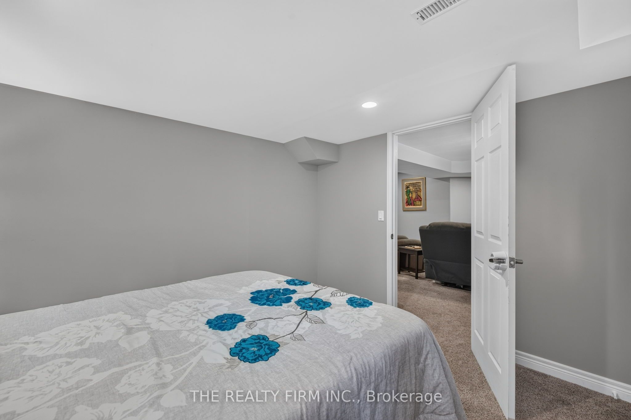 6 Oakdale Place Property Photo 28