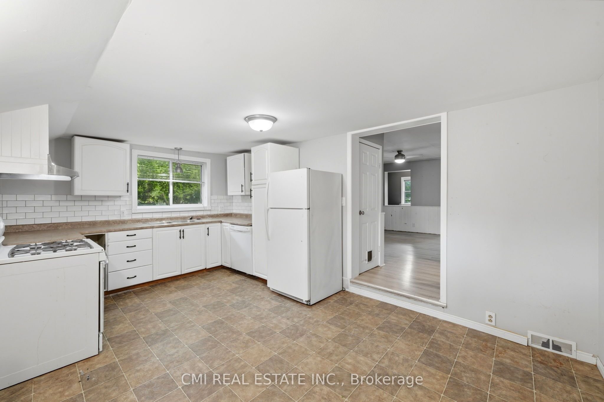 12 Argyle Street Property Photo 12