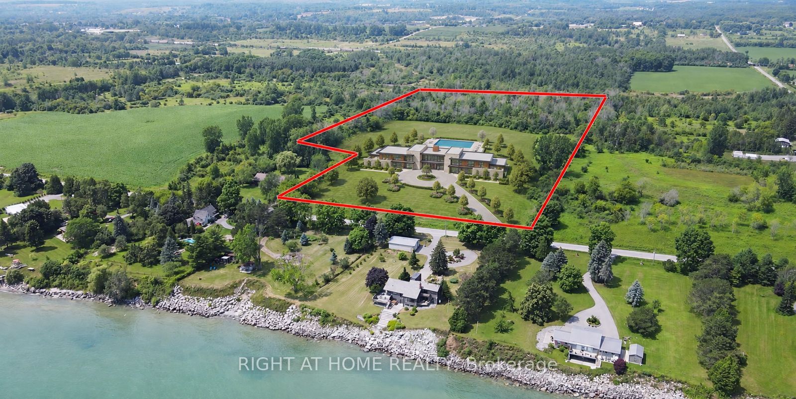 418 Victoria Beach Road Property Photo 1