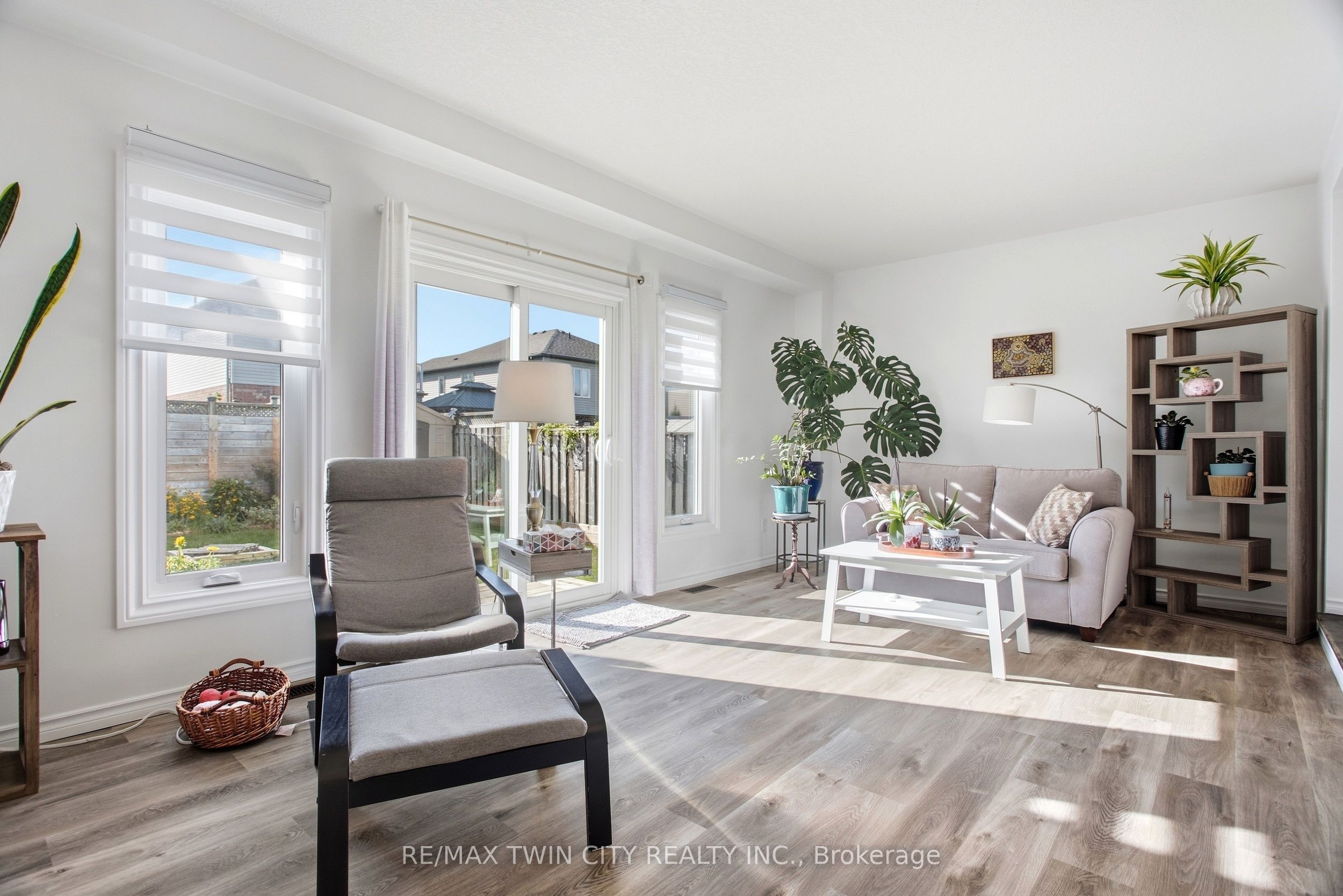 15 Cannes Street Property Photo 15