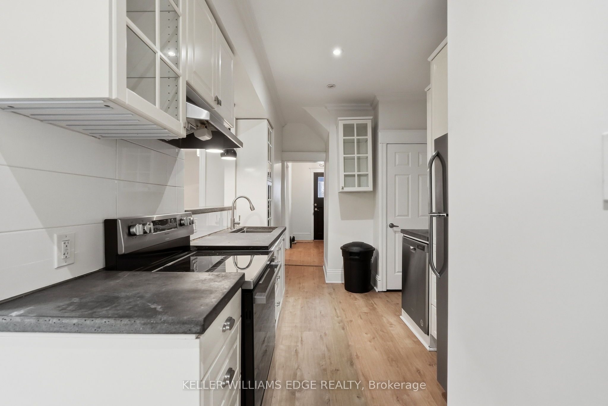 60 Stirton Street Property Photo 12