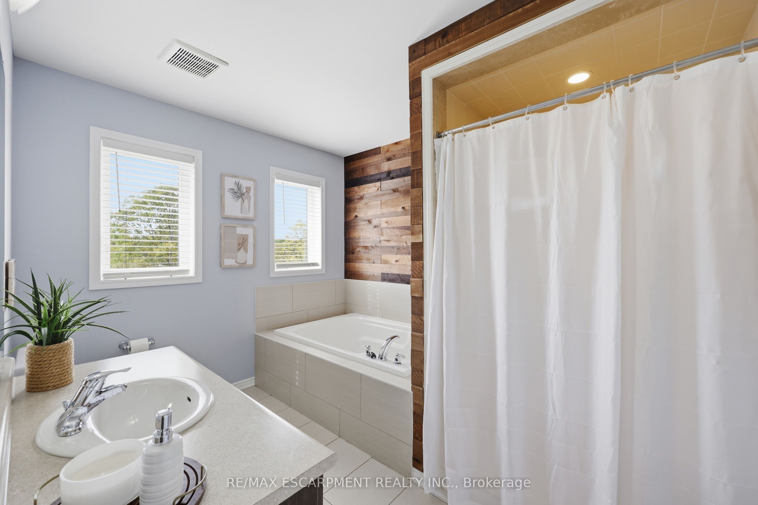 47 Larry Crescent Property Photo 24