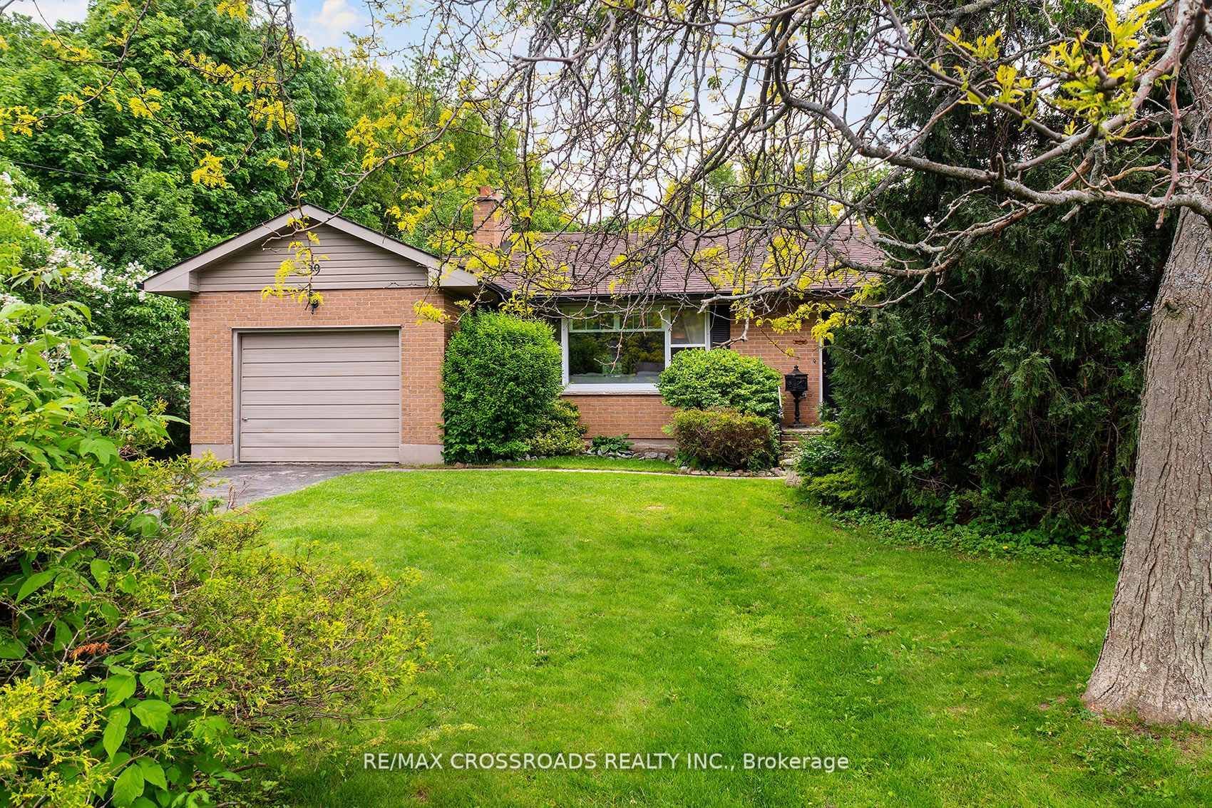 19 Orchard Avenue Property Photo 3