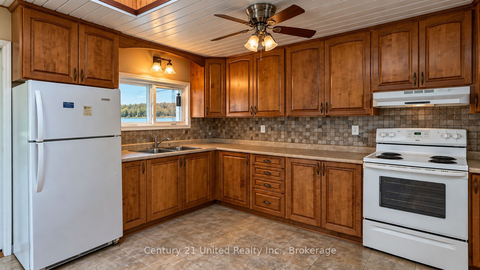 207 Rollies Point Road Property Photo 14
