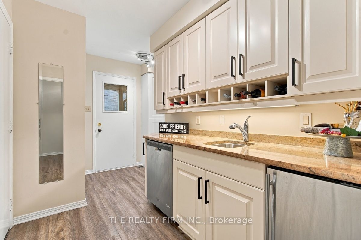 11 Somerset Crescent Property Photo 13