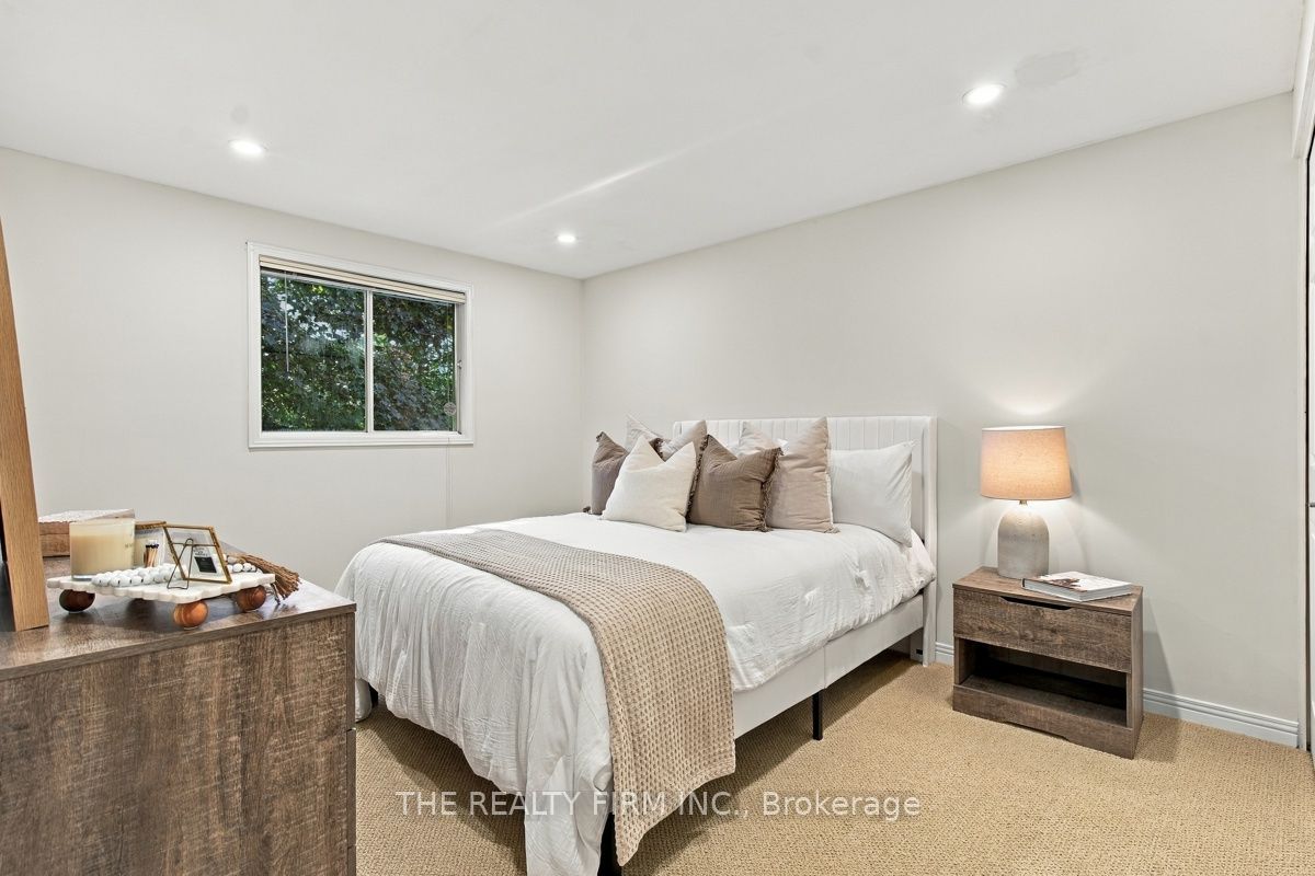 11 Somerset Crescent Property Photo 18