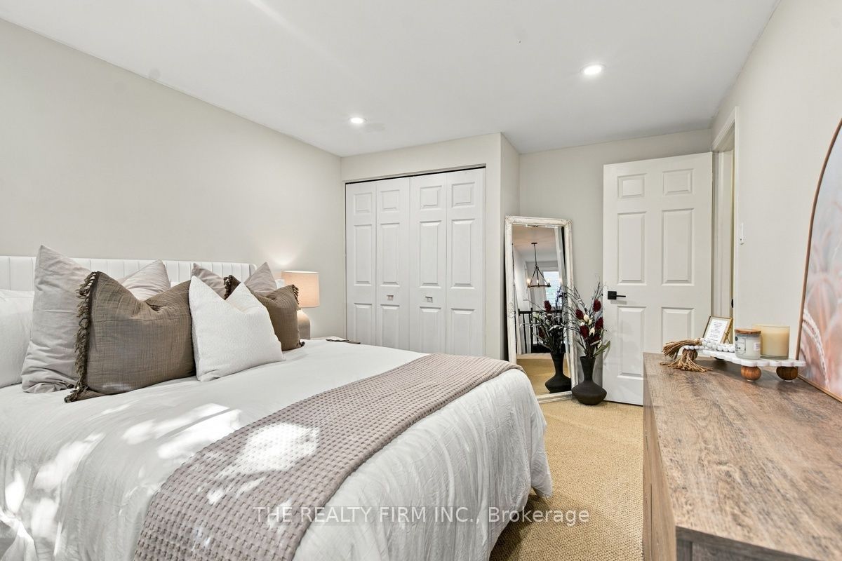 11 Somerset Crescent Property Photo 19