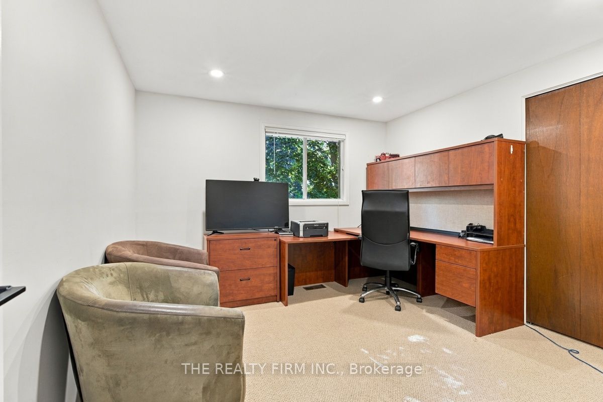 11 Somerset Crescent Property Photo 22