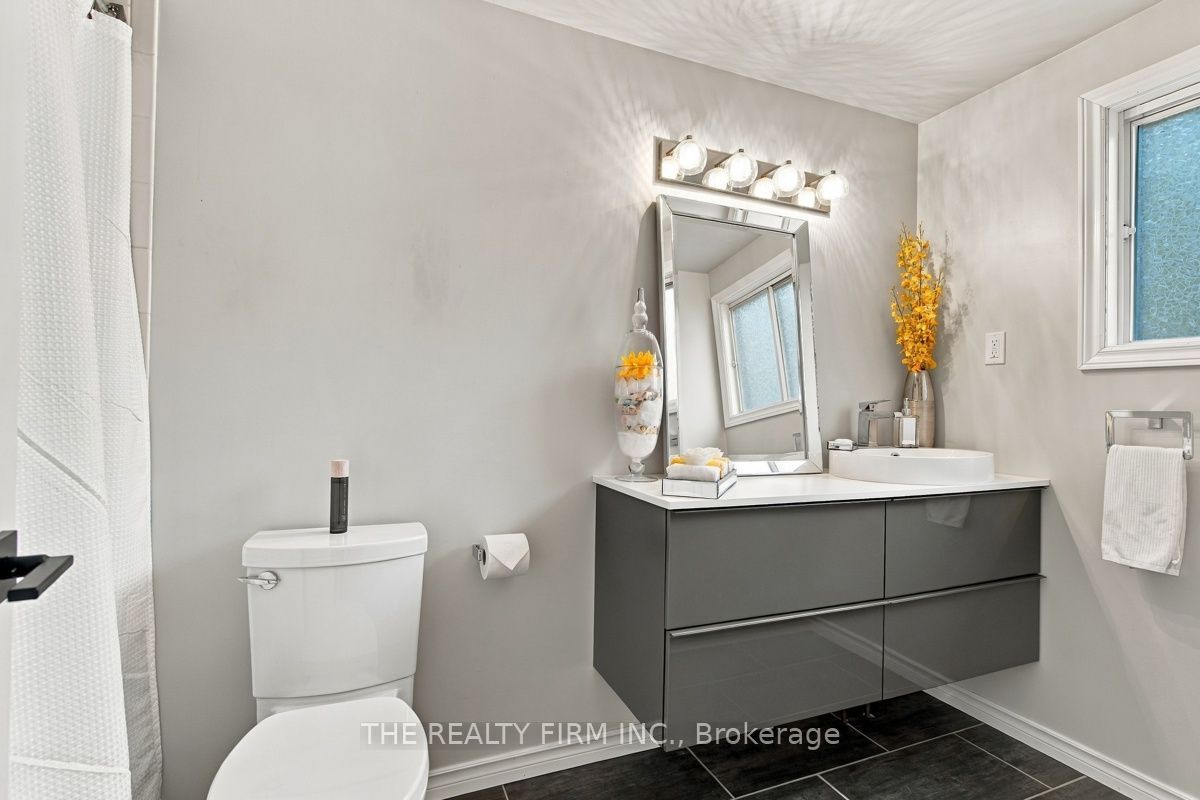 11 Somerset Crescent Property Photo 23