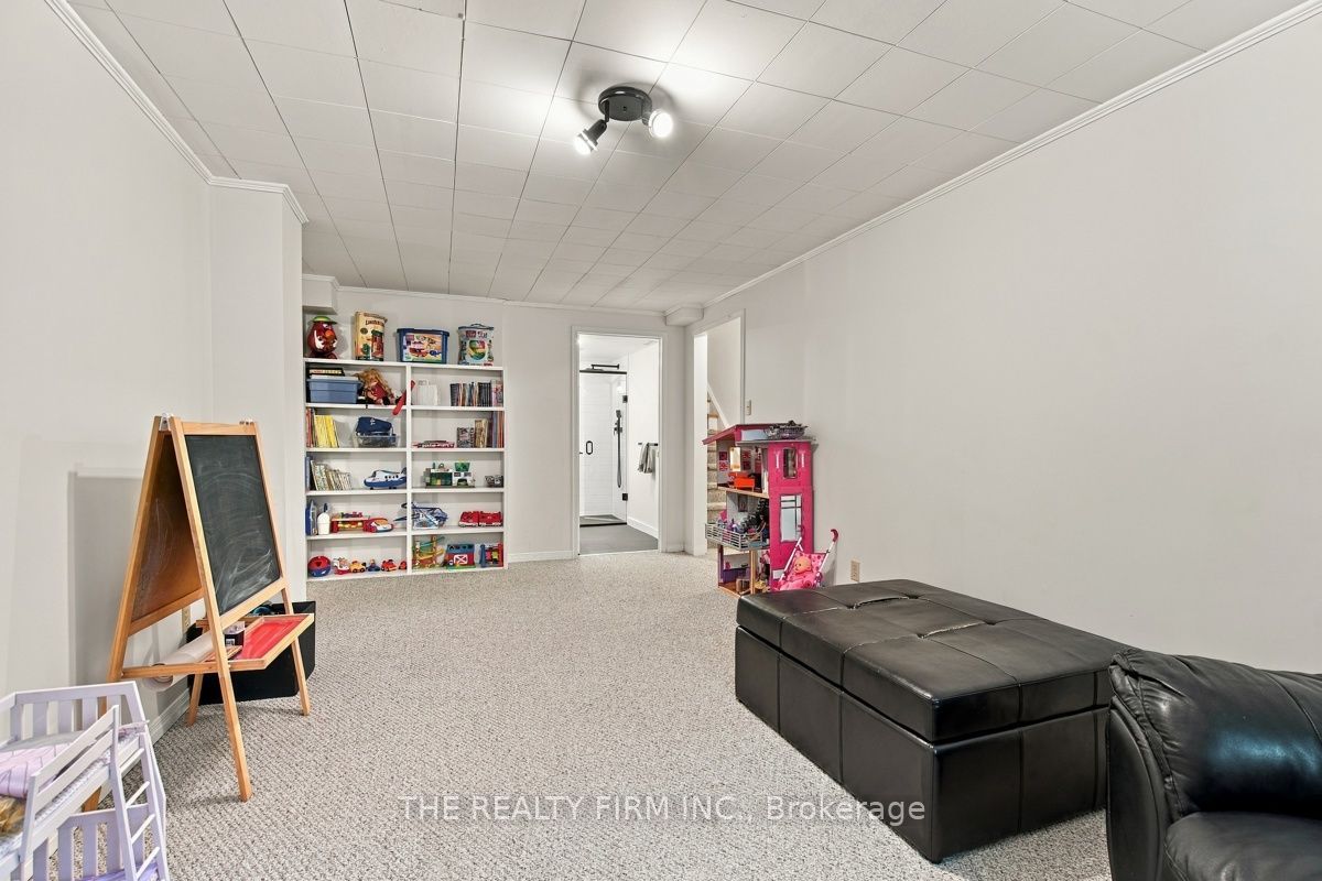 11 Somerset Crescent Property Photo 26