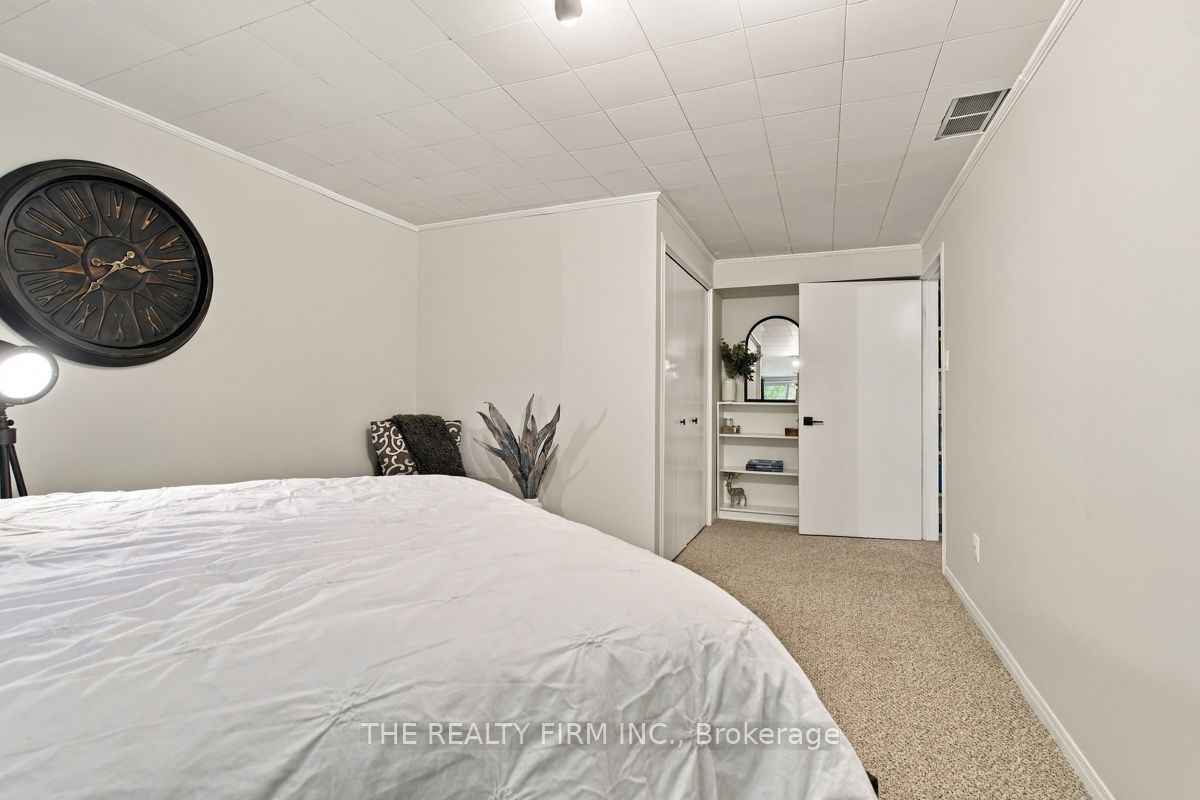 11 Somerset Crescent Property Photo 28