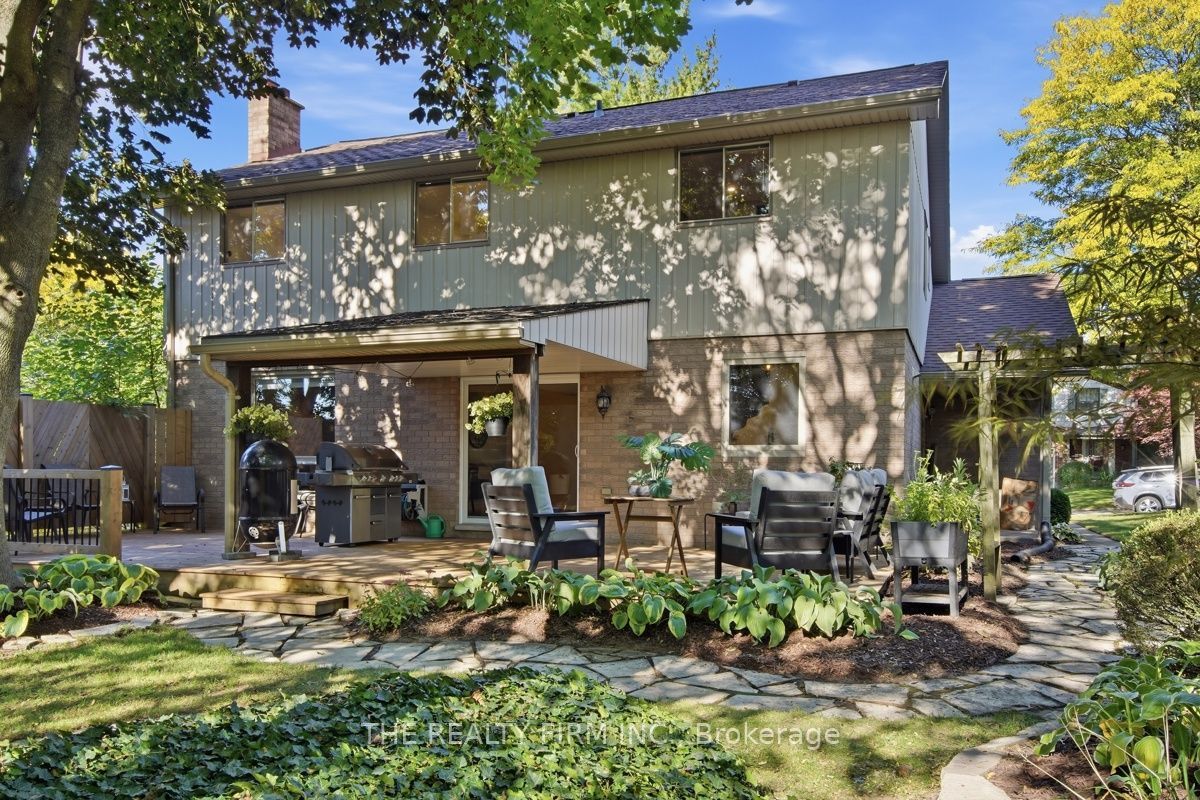 11 Somerset Crescent Property Photo 30
