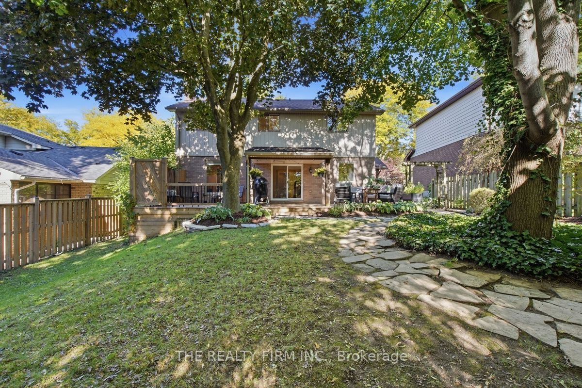 11 Somerset Crescent Property Photo 33