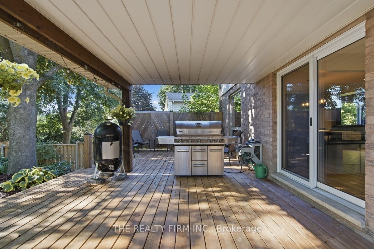 11 Somerset Crescent Property Photo 34