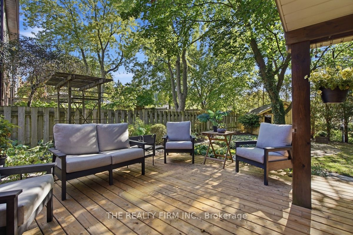 11 Somerset Crescent Property Photo 35