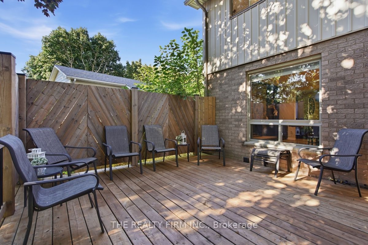 11 Somerset Crescent Property Photo 36
