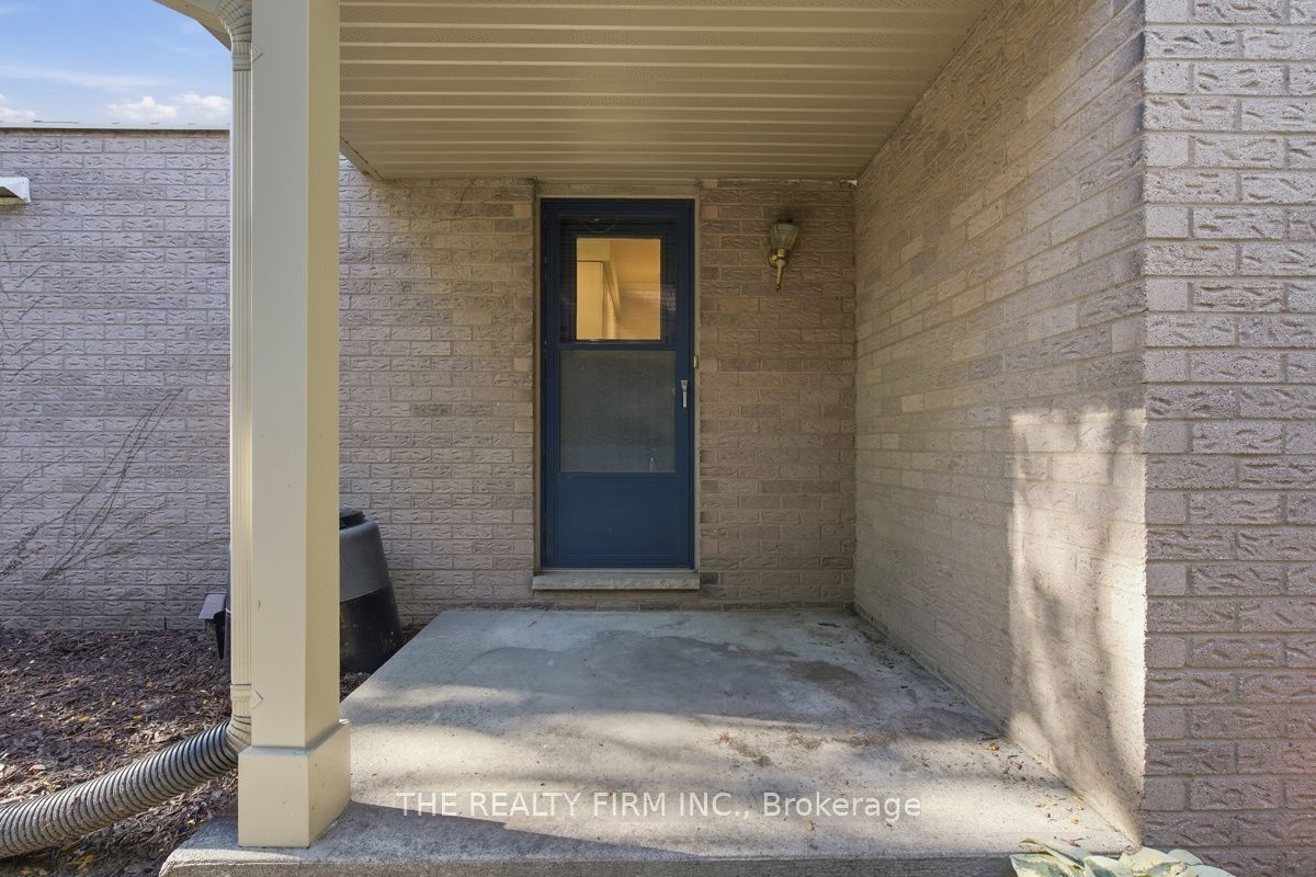 11 Somerset Crescent Property Photo 37