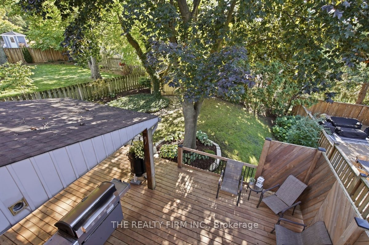 11 Somerset Crescent Property Photo 42