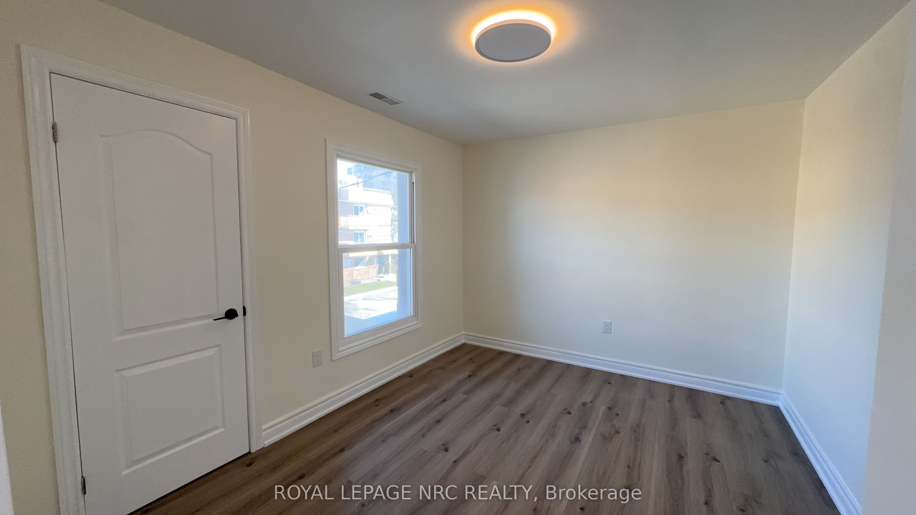 4677 Crysler Avenue Property Photo 24