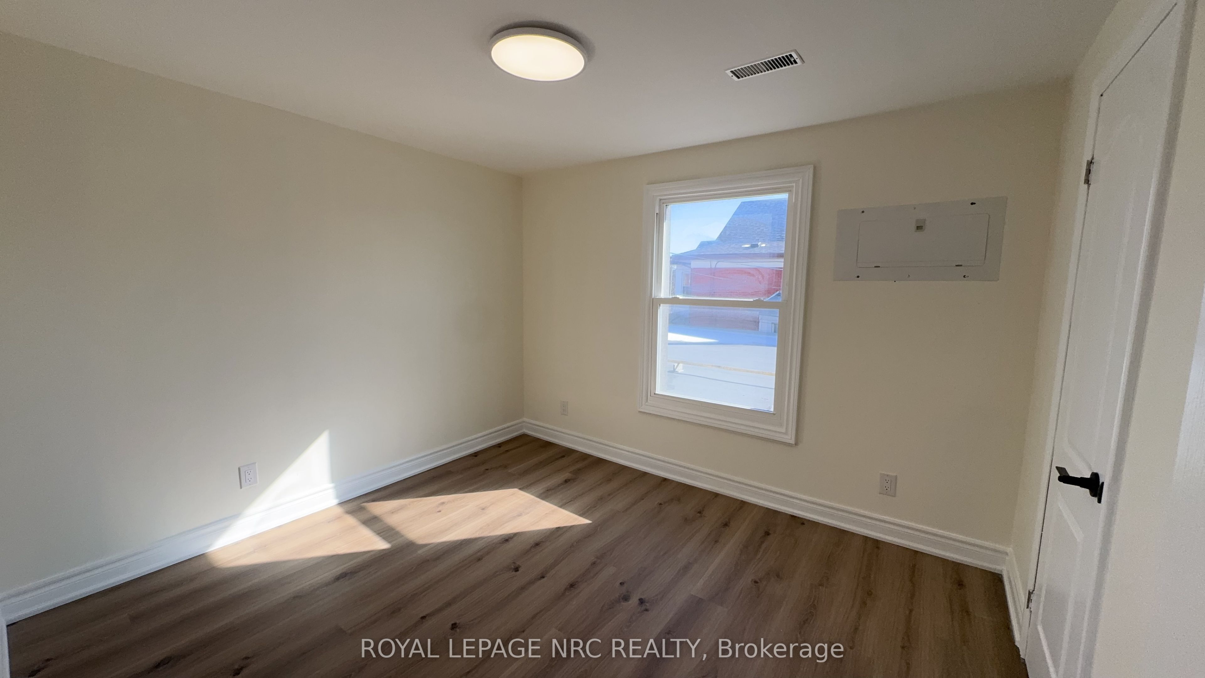 4677 Crysler Avenue Property Photo 27