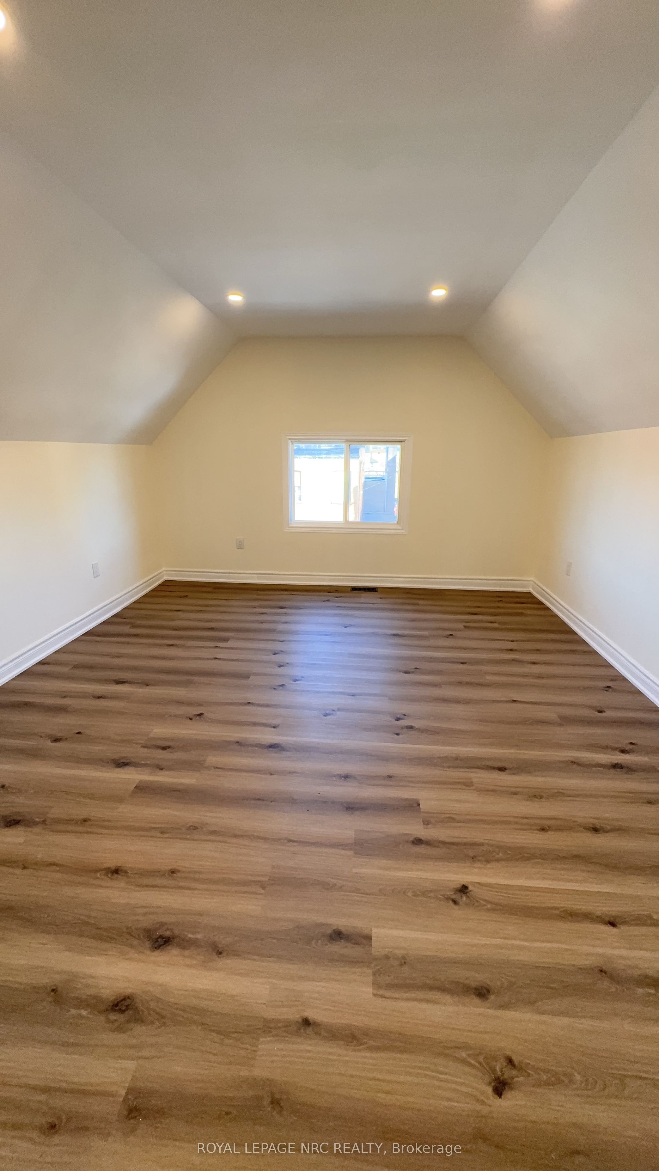 4677 Crysler Avenue Property Photo 32