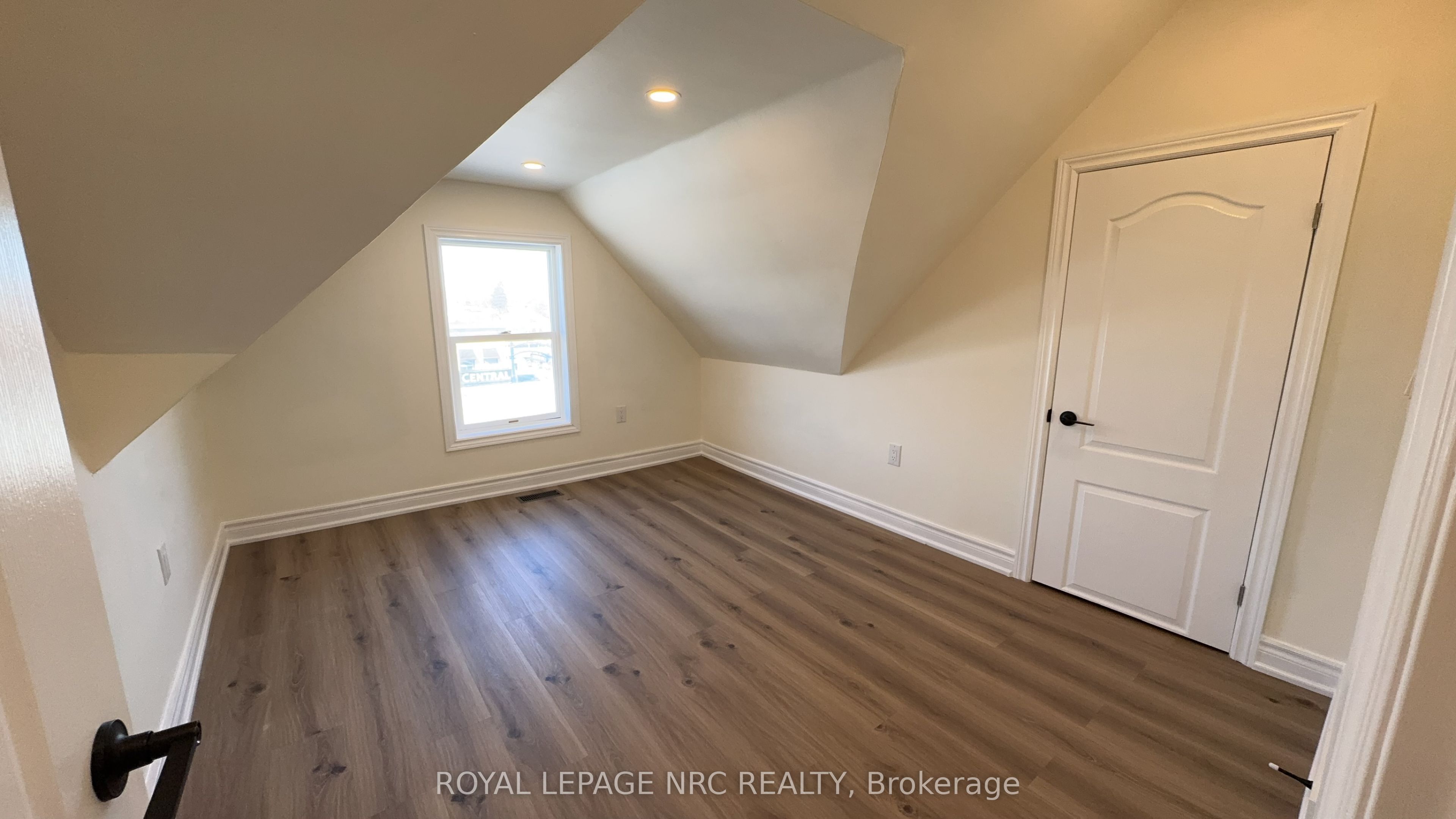 4677 Crysler Avenue Property Photo 37