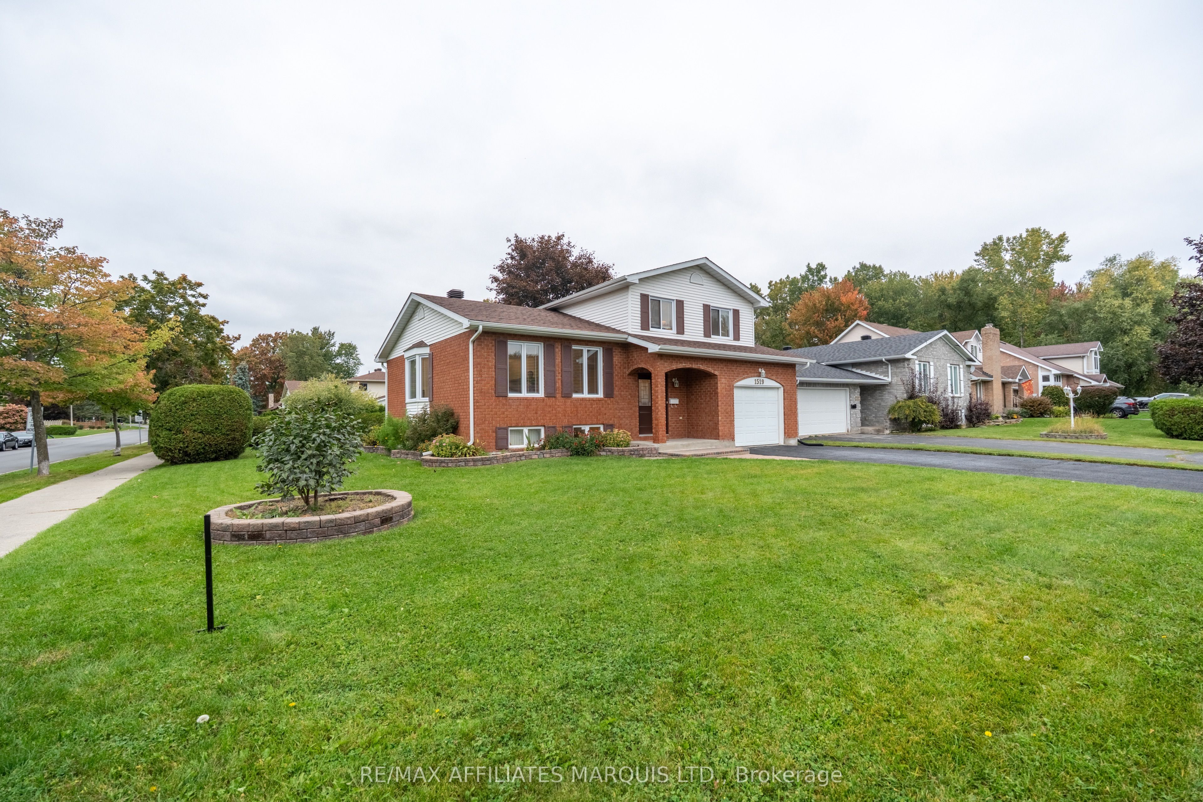 1519 Stephen Street Property Photo 1