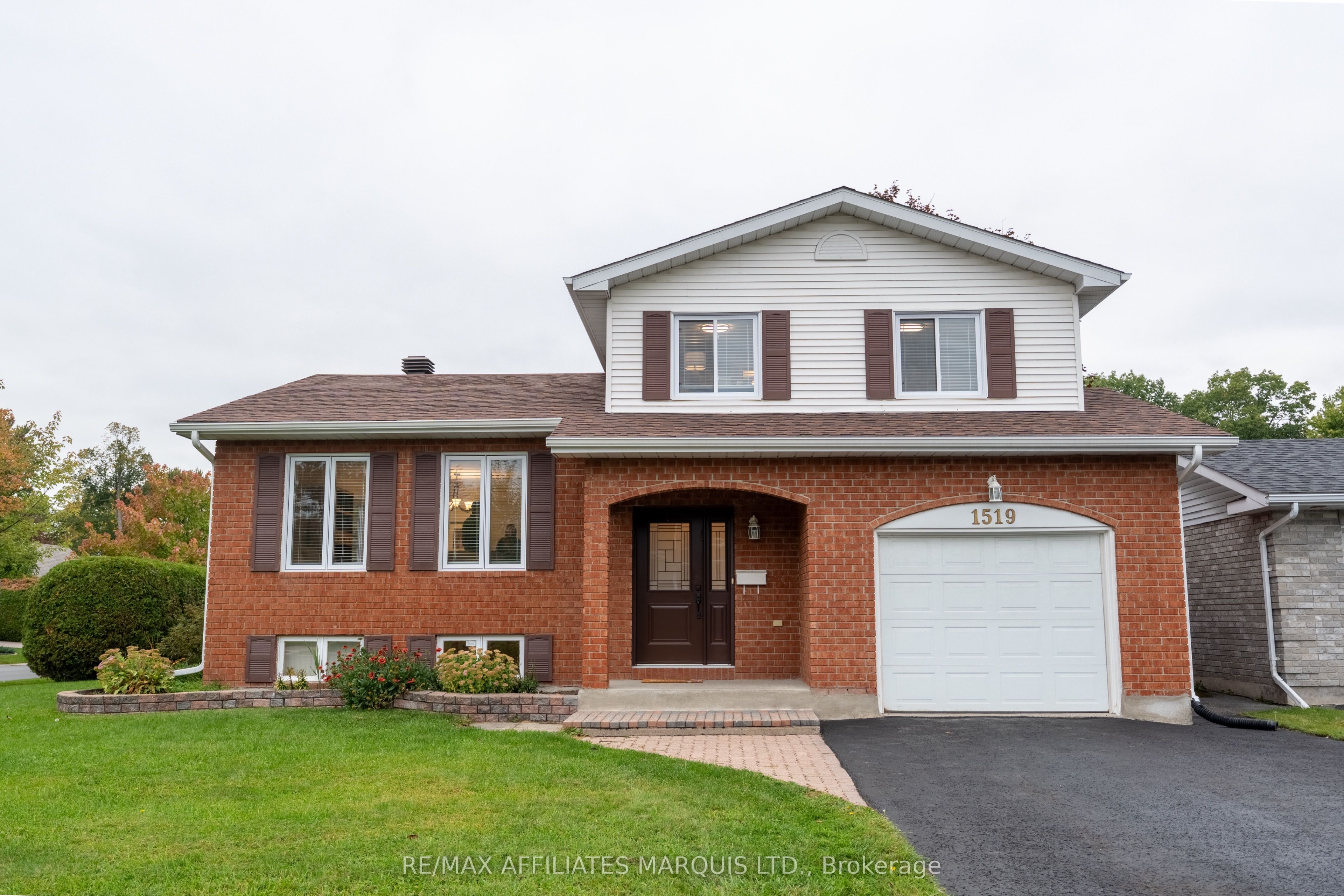 1519 Stephen Street Property Photo 1
