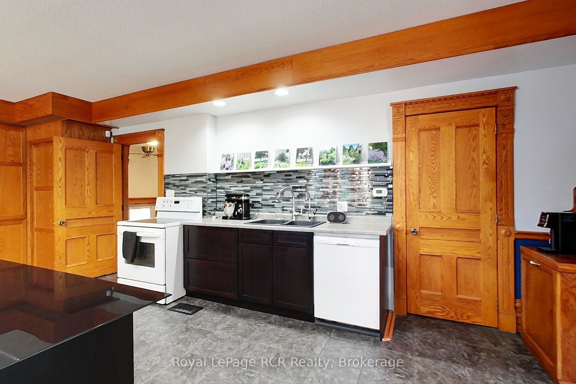 130 John Street Property Photo 10